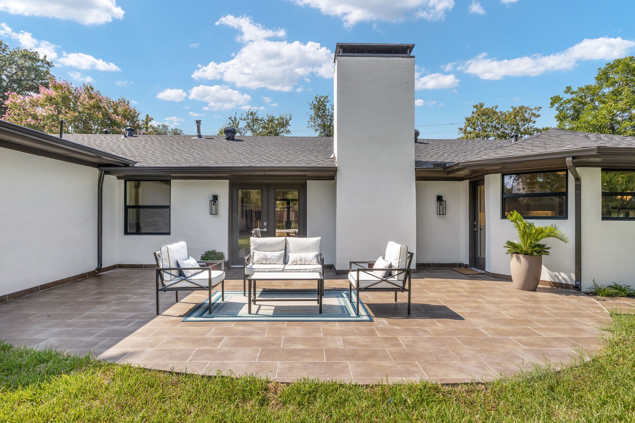 4047 Northaven Road