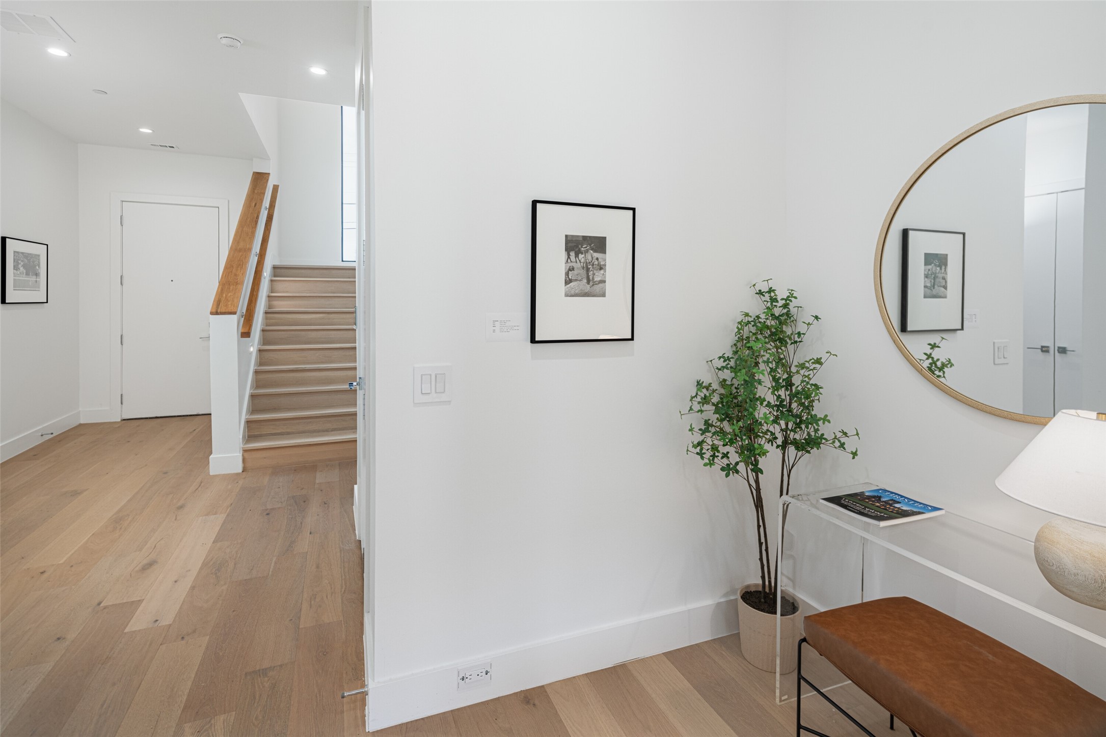 610 N Oak Cliff Boulevard 207