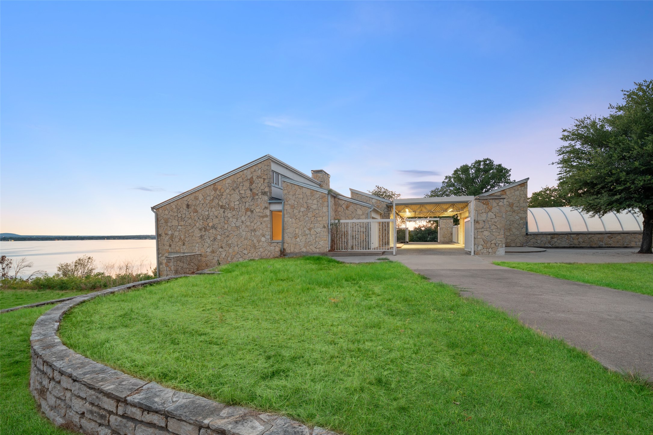 5400 Falls Creek Highway