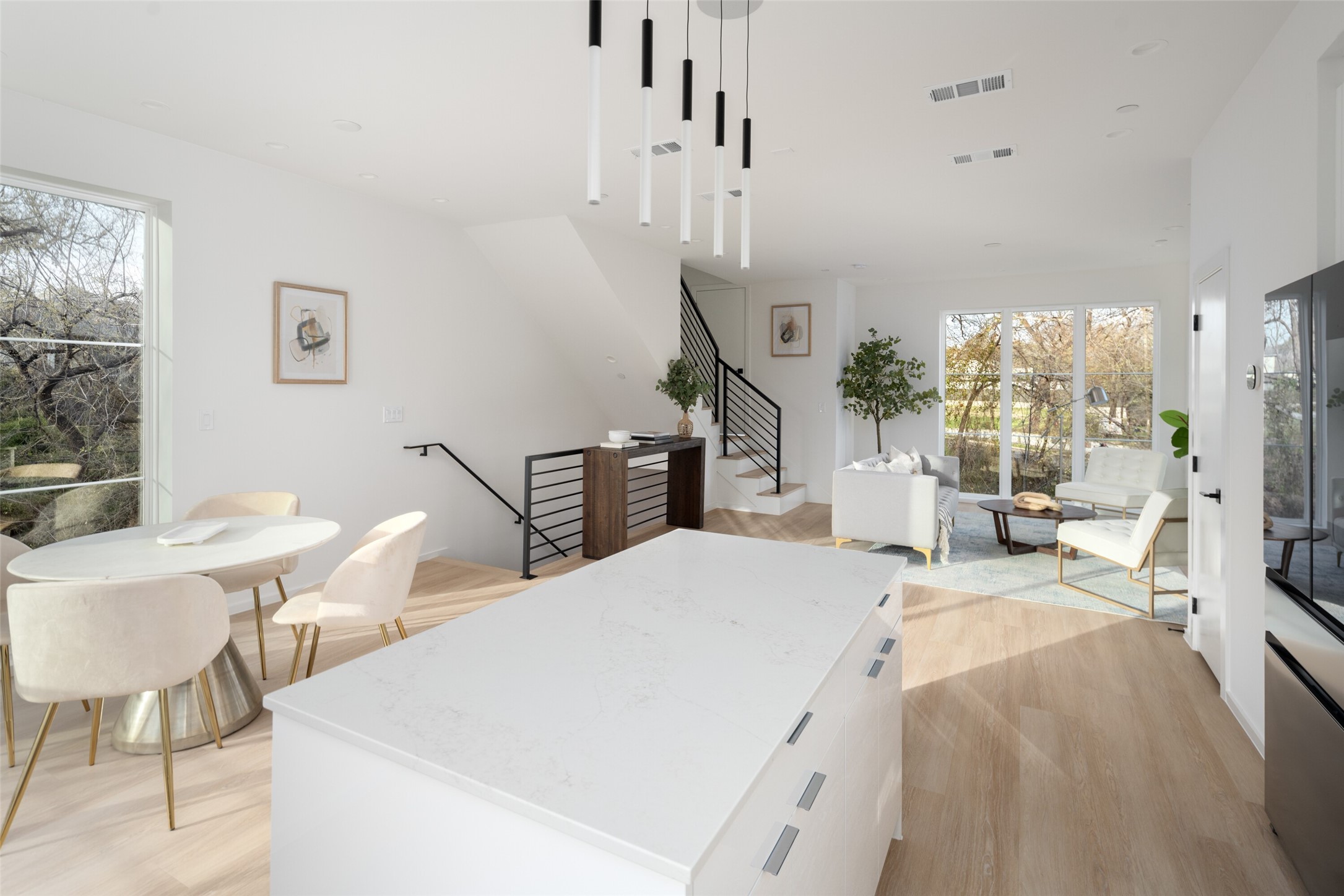 4811 Denton Drive 106