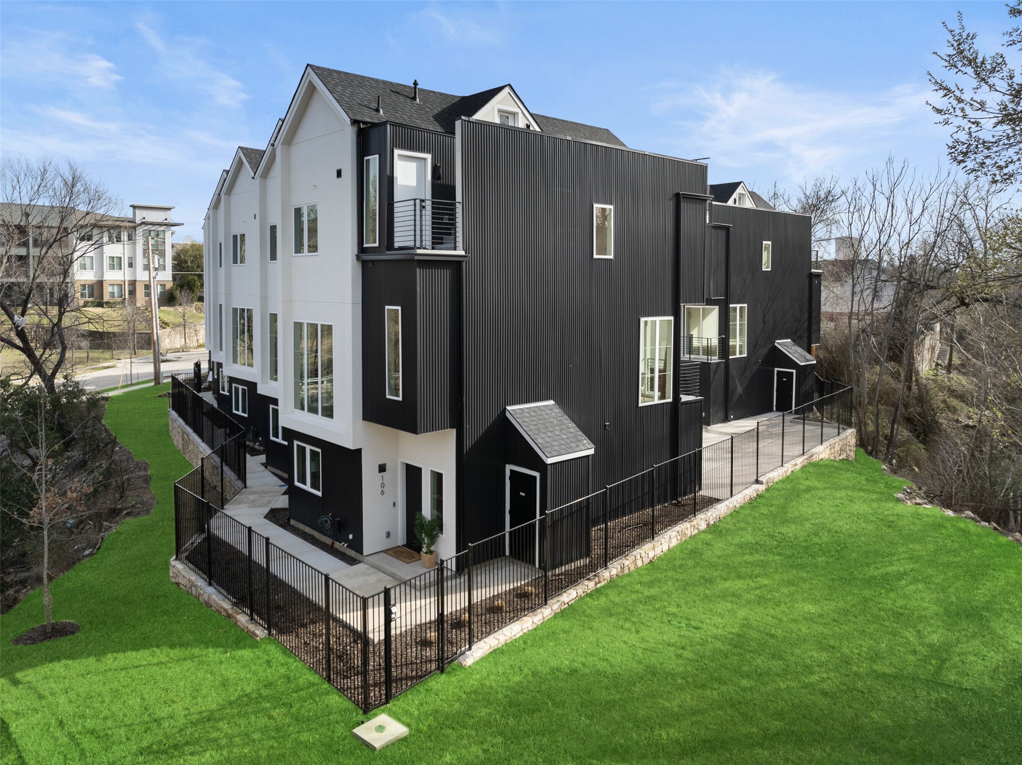 4811 Denton Drive 207