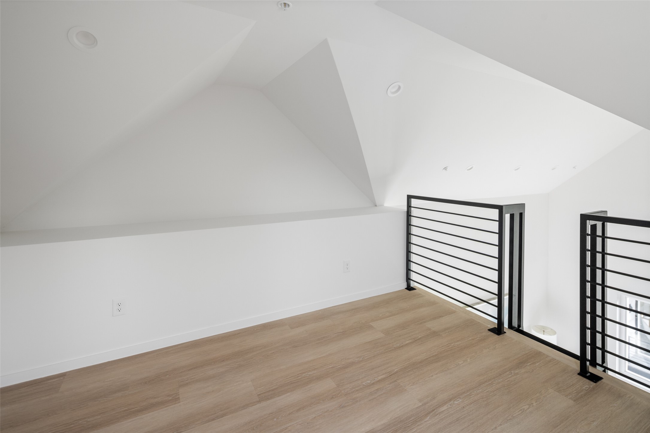 4811 Denton Drive 105