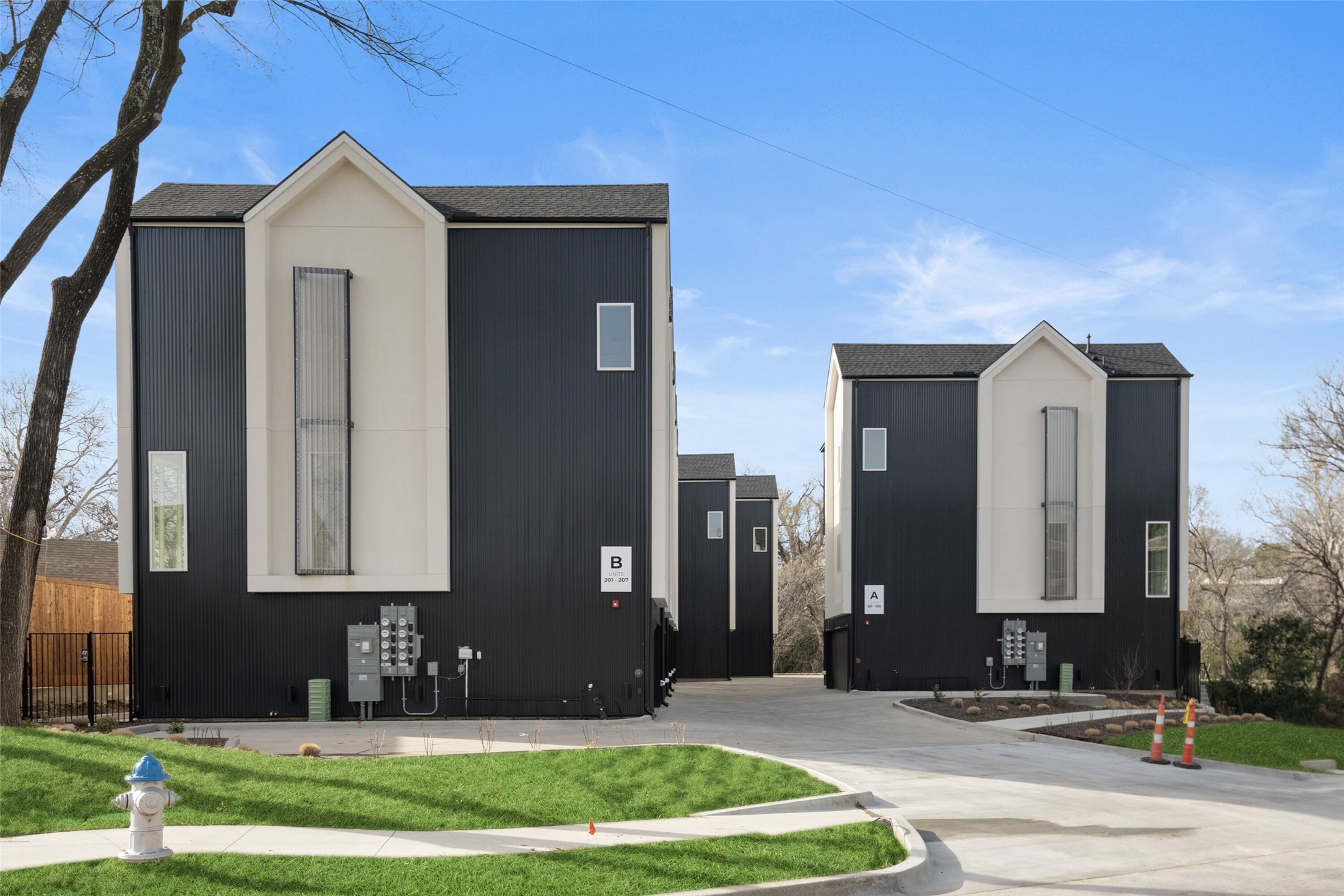 4811 Denton Drive 105