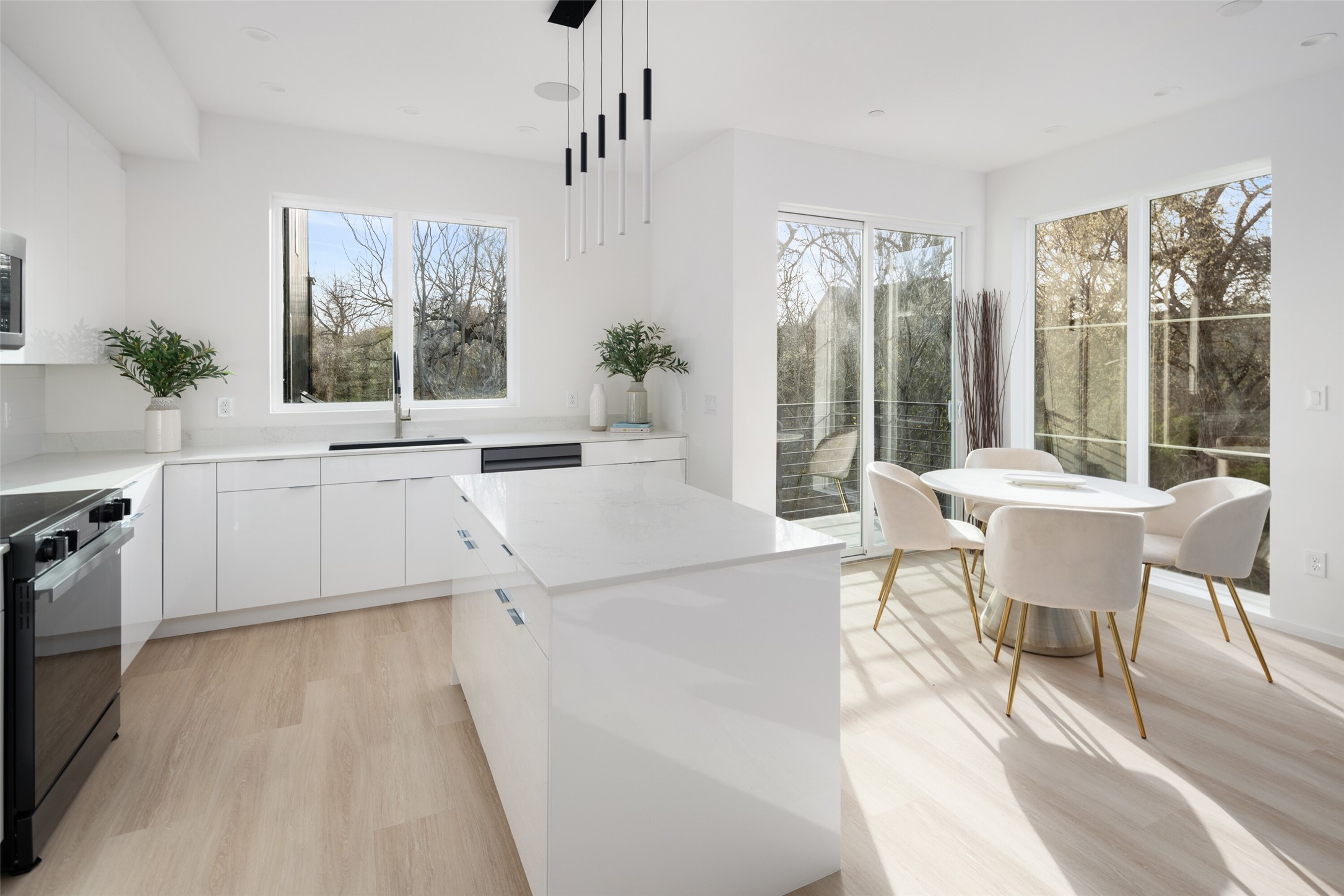 4811 Denton Drive 105