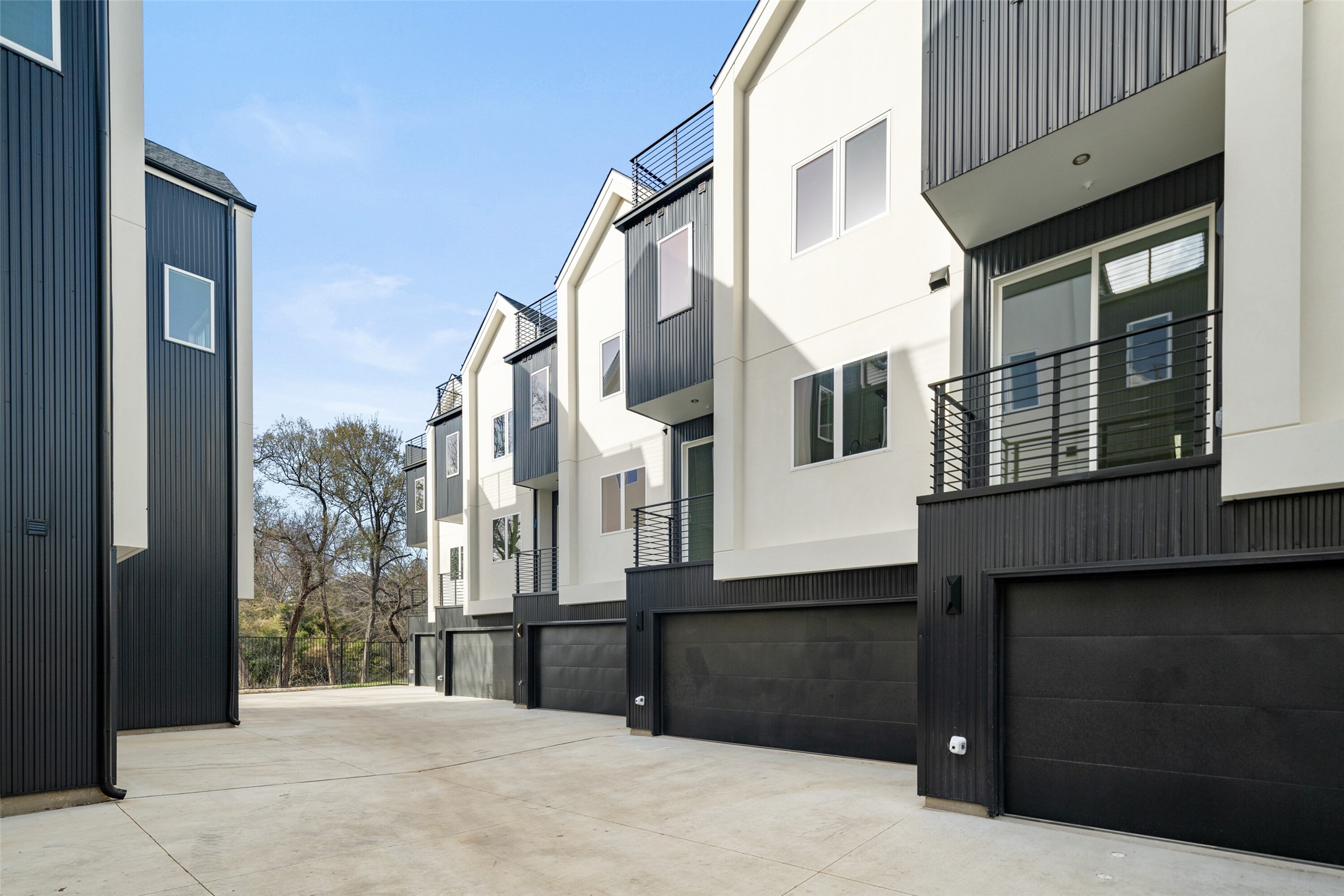 4811 Denton Drive 105