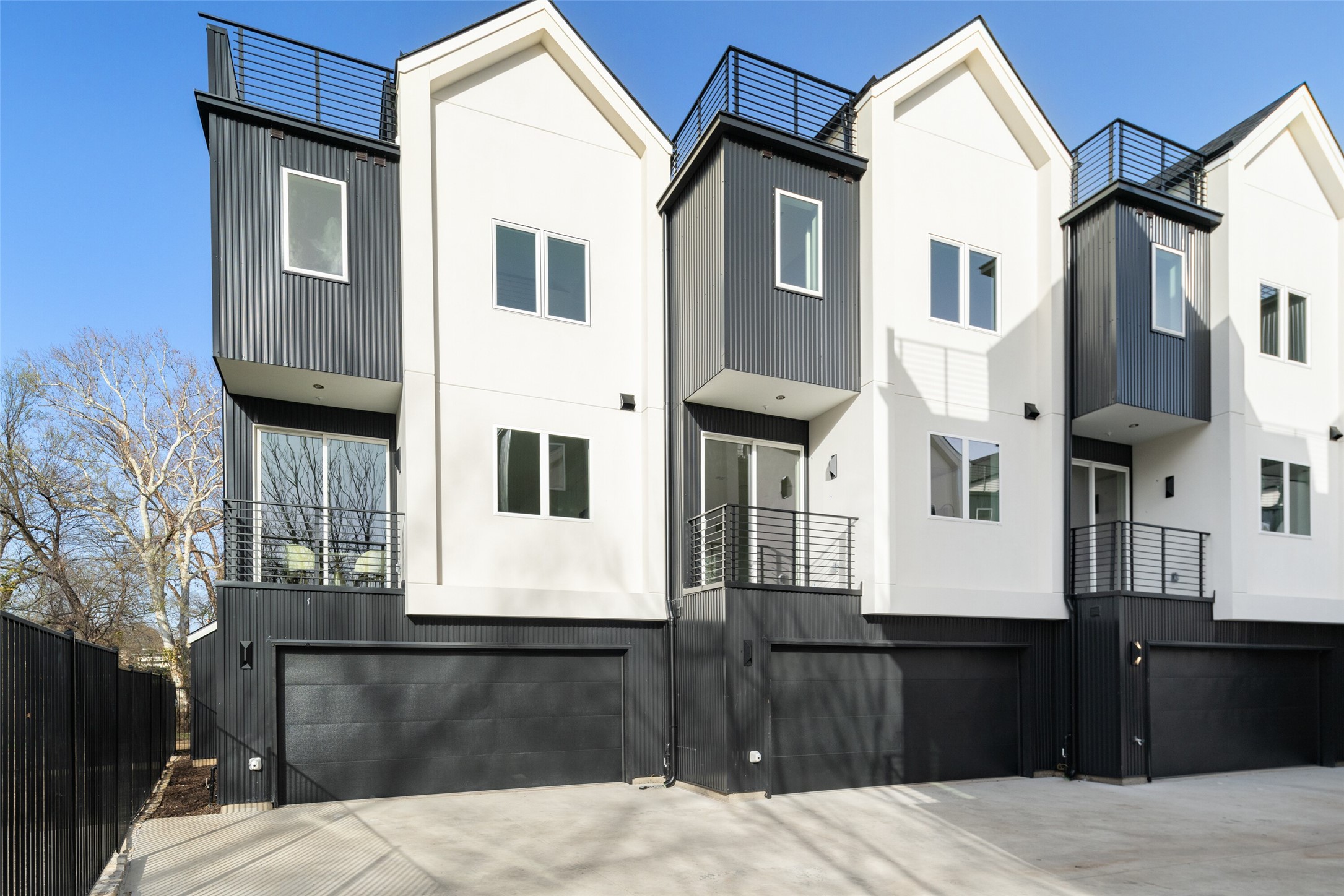 4811 Denton Drive 105
