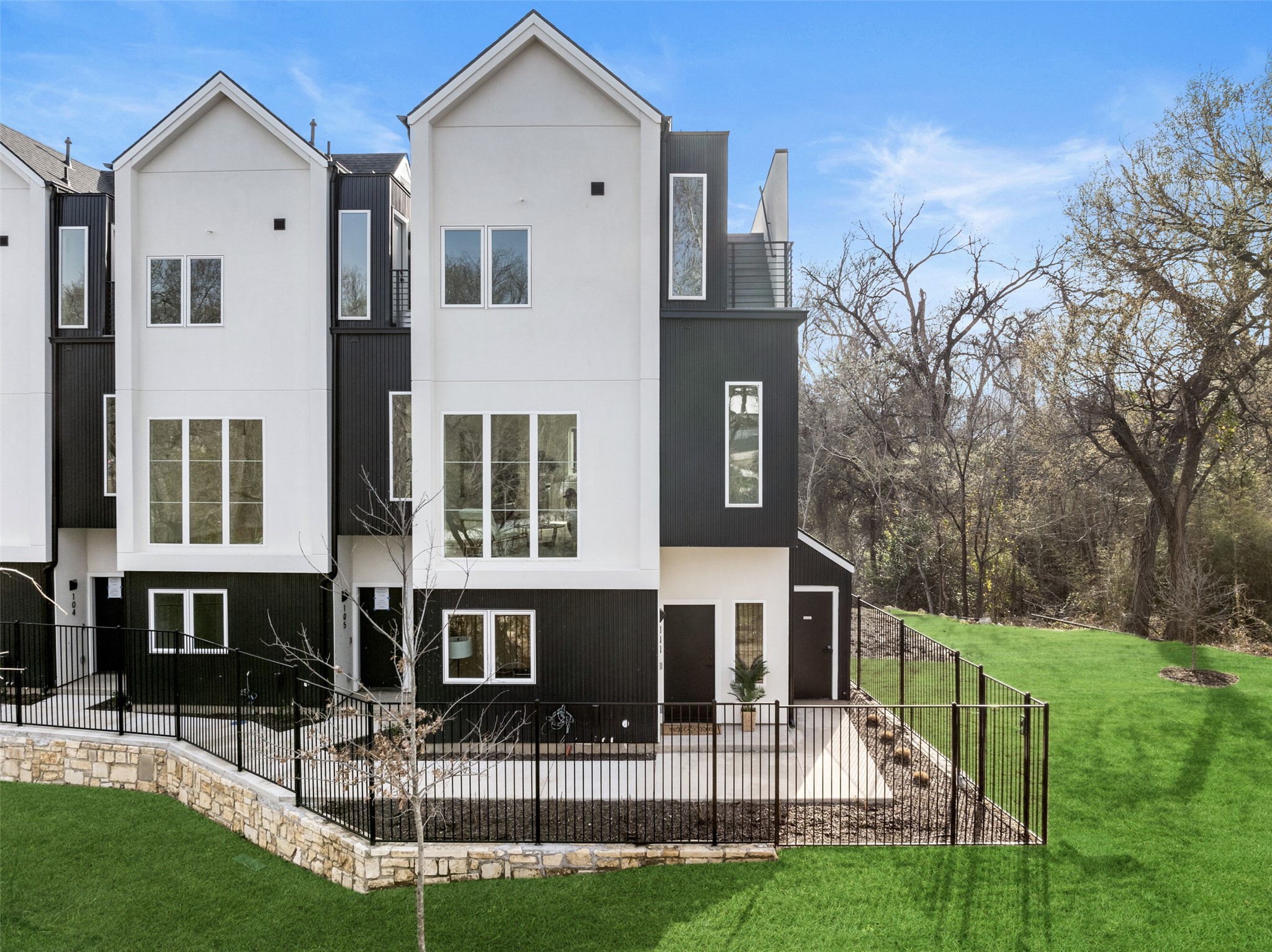 4811 Denton Drive 105
