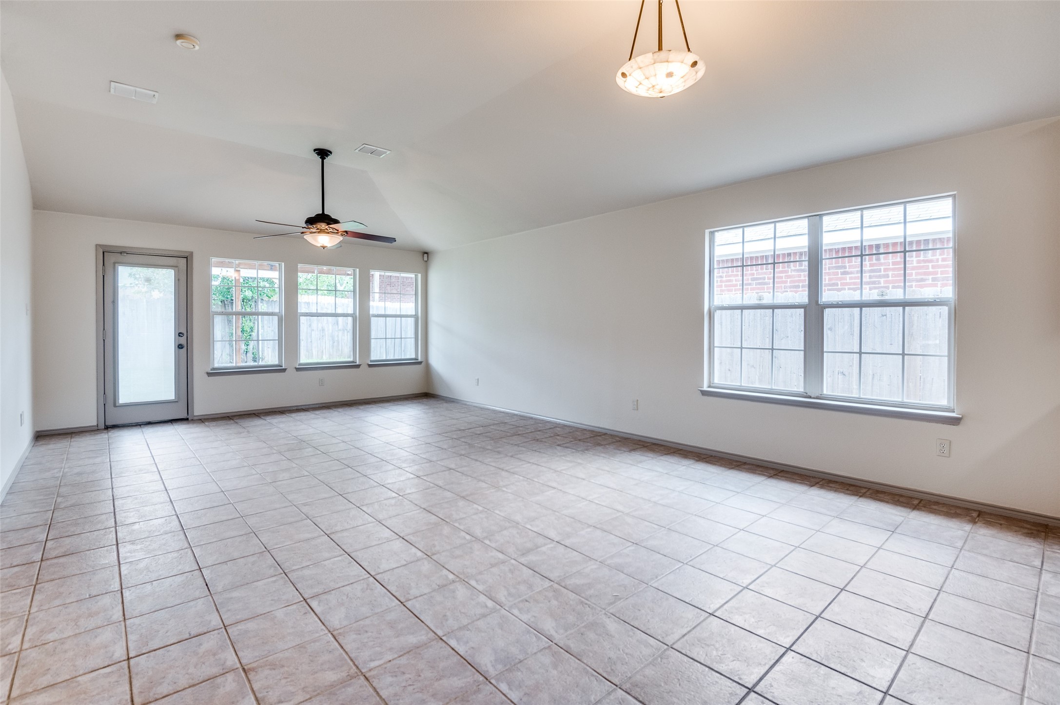 915 Simi Drive