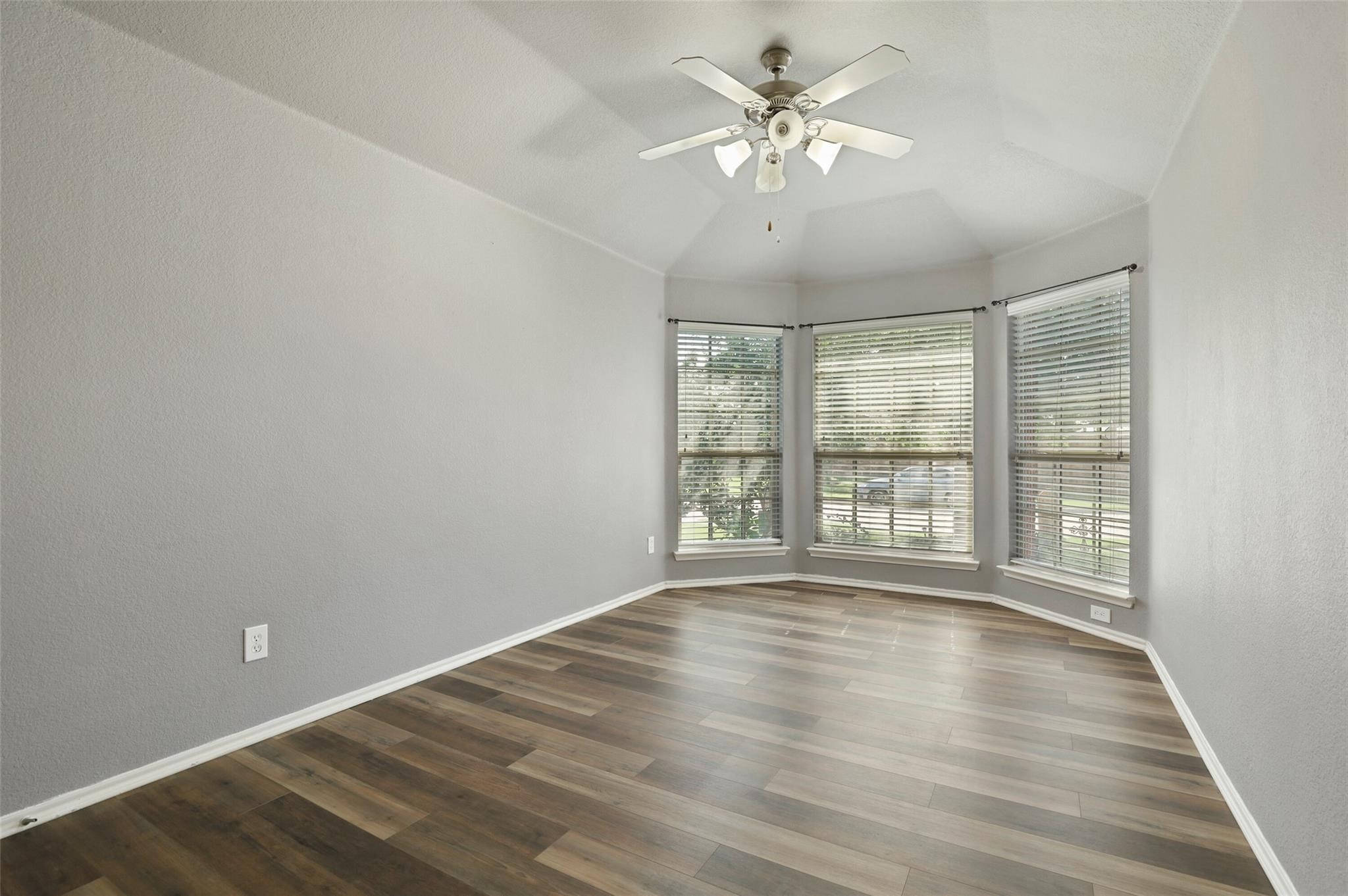 2404 Slalom Drive