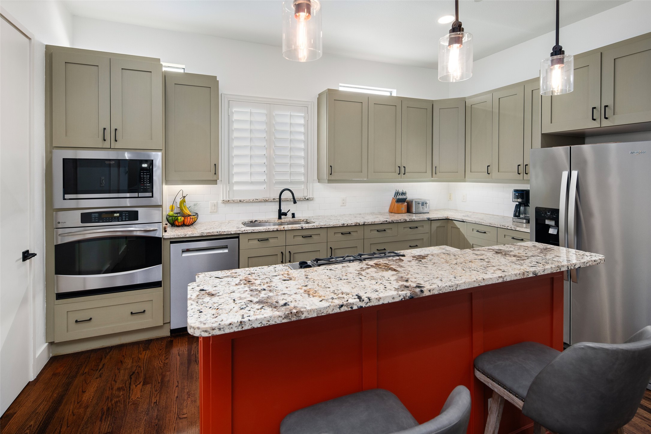 2411 N Hall Street 38