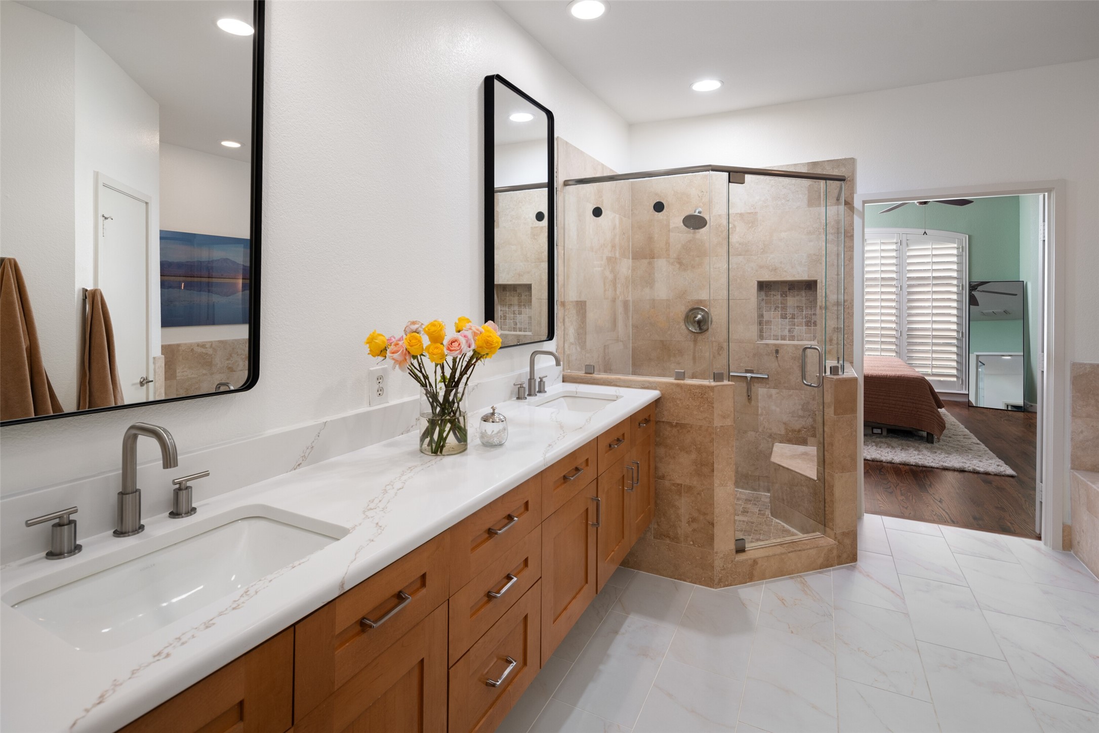 2411 N Hall Street 38