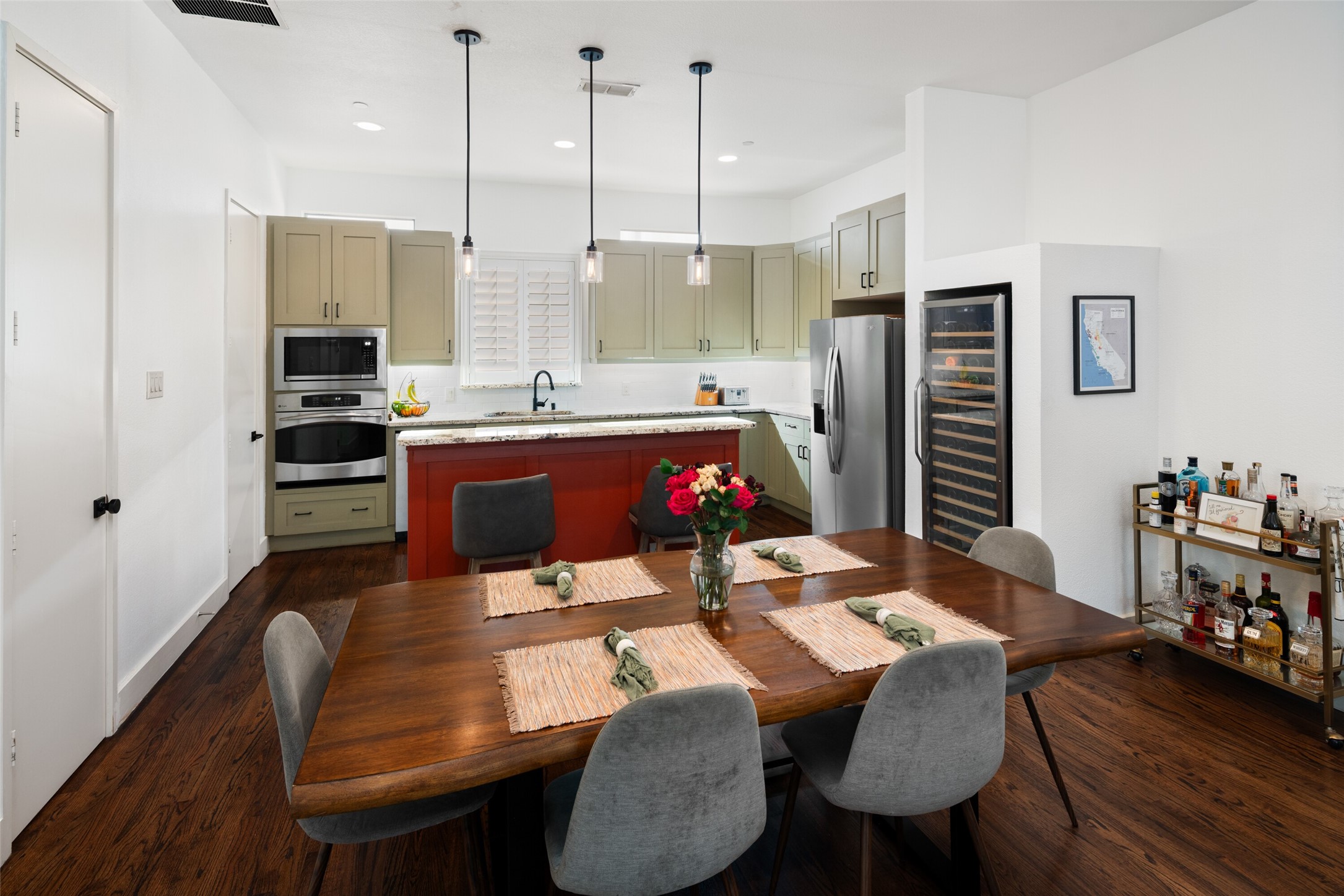 2411 N Hall Street 38