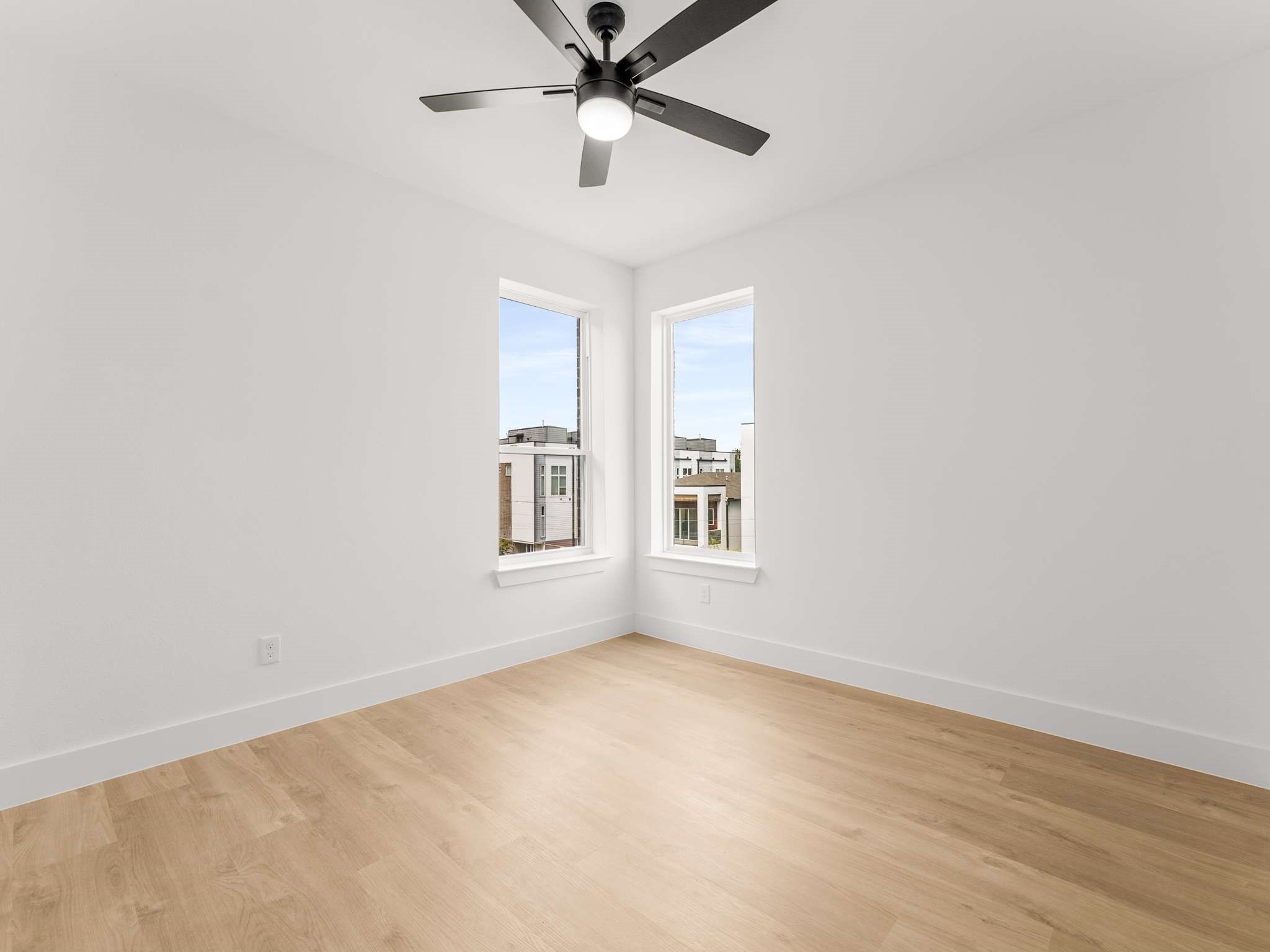 2015 N Prairie Avenue 102