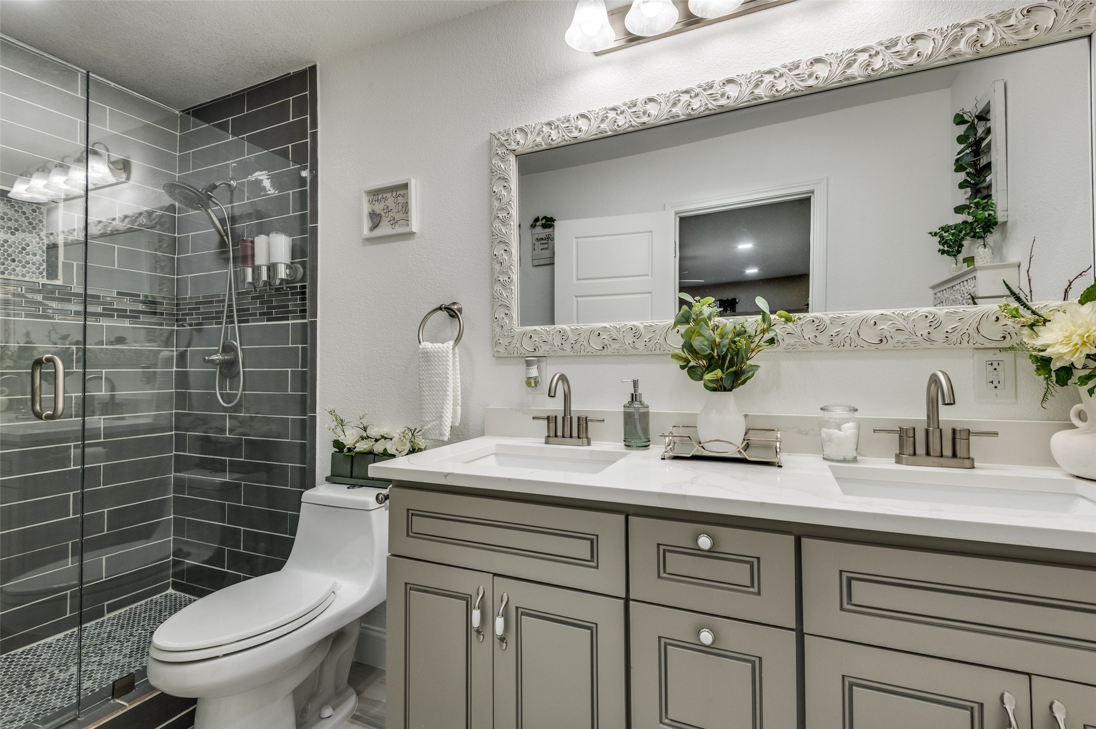 2109 Lewis Trail