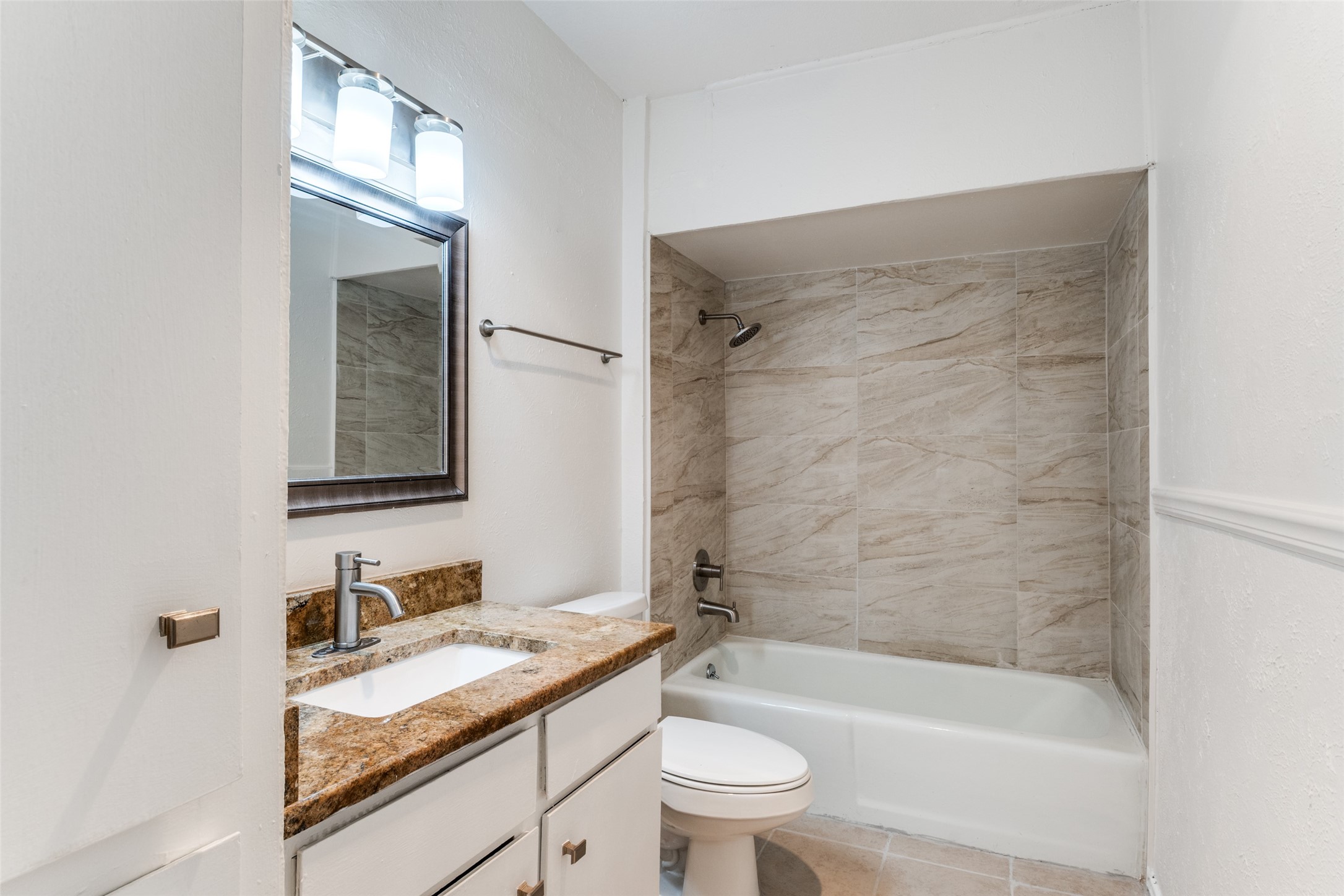 2805 Raintree Drive