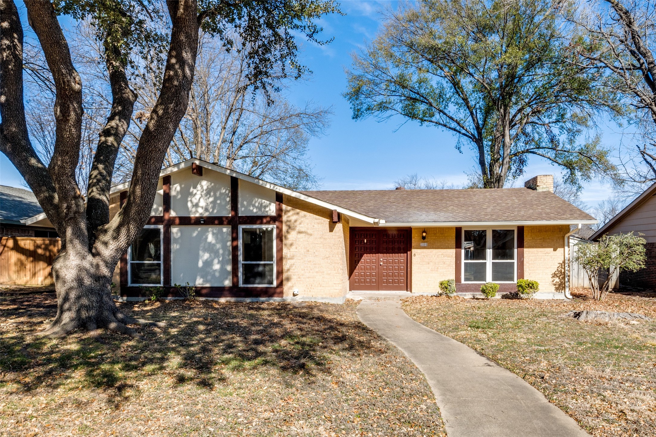 2805 Raintree Drive