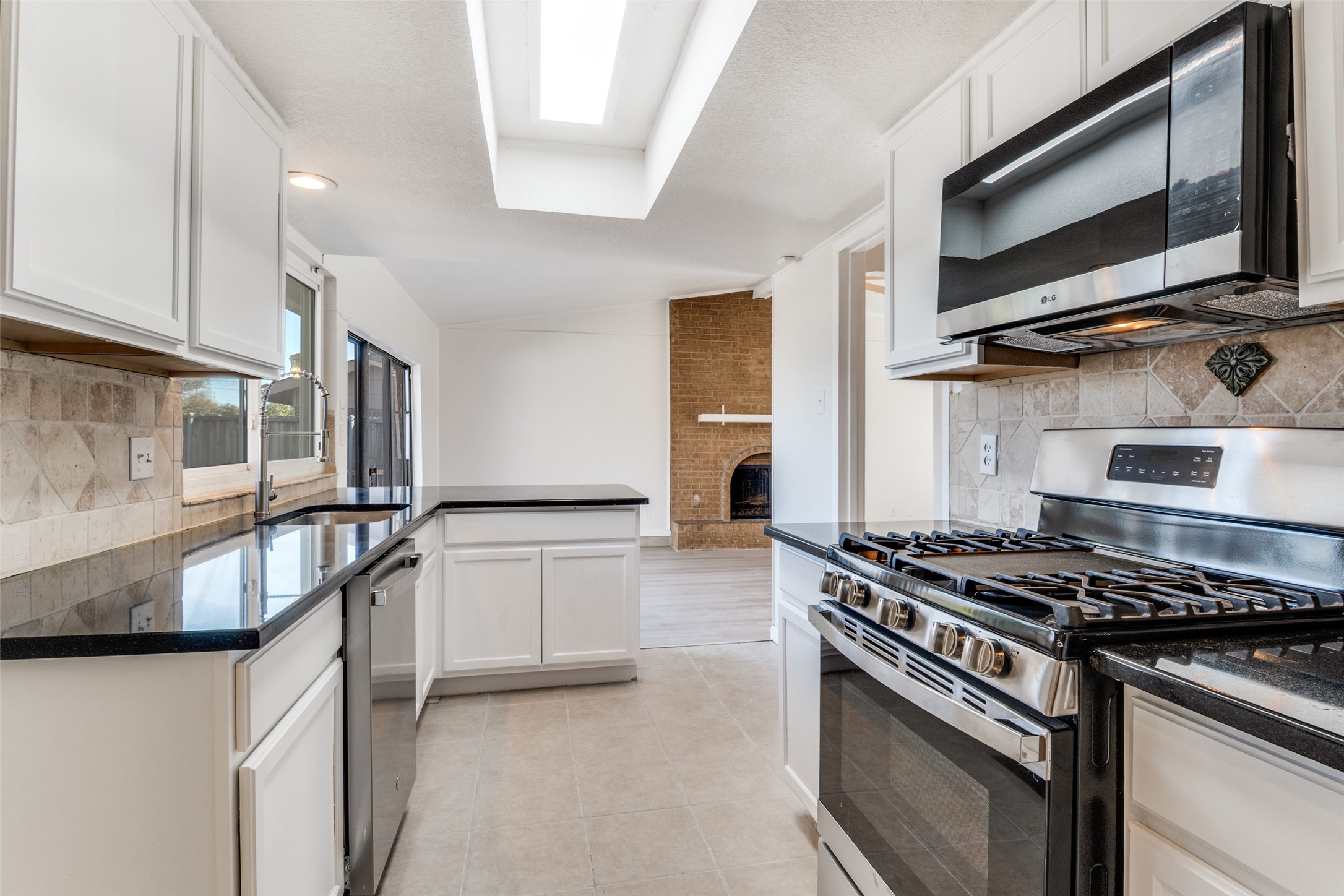 2805 Raintree Drive