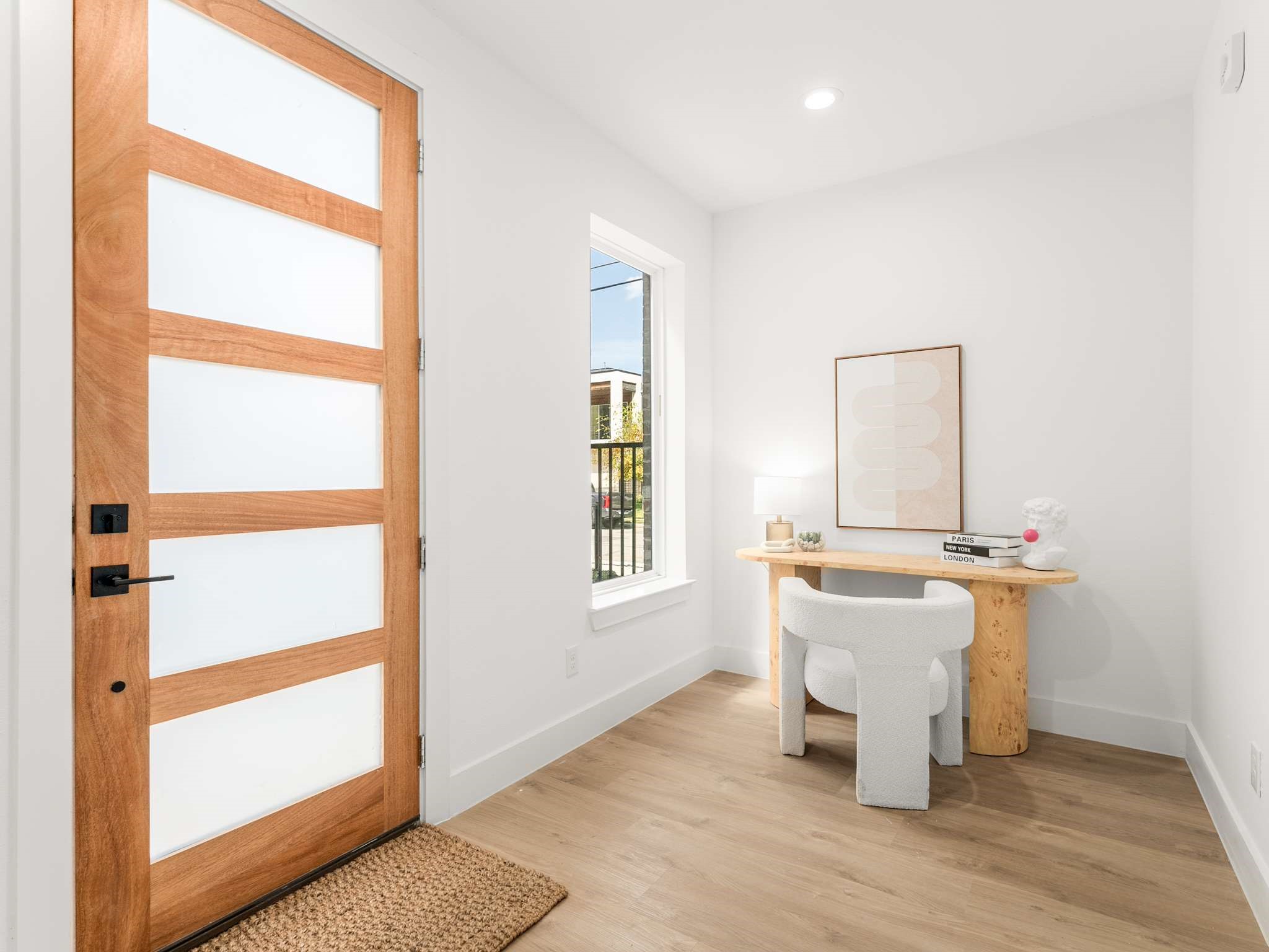 2015 N Prairie Avenue 202