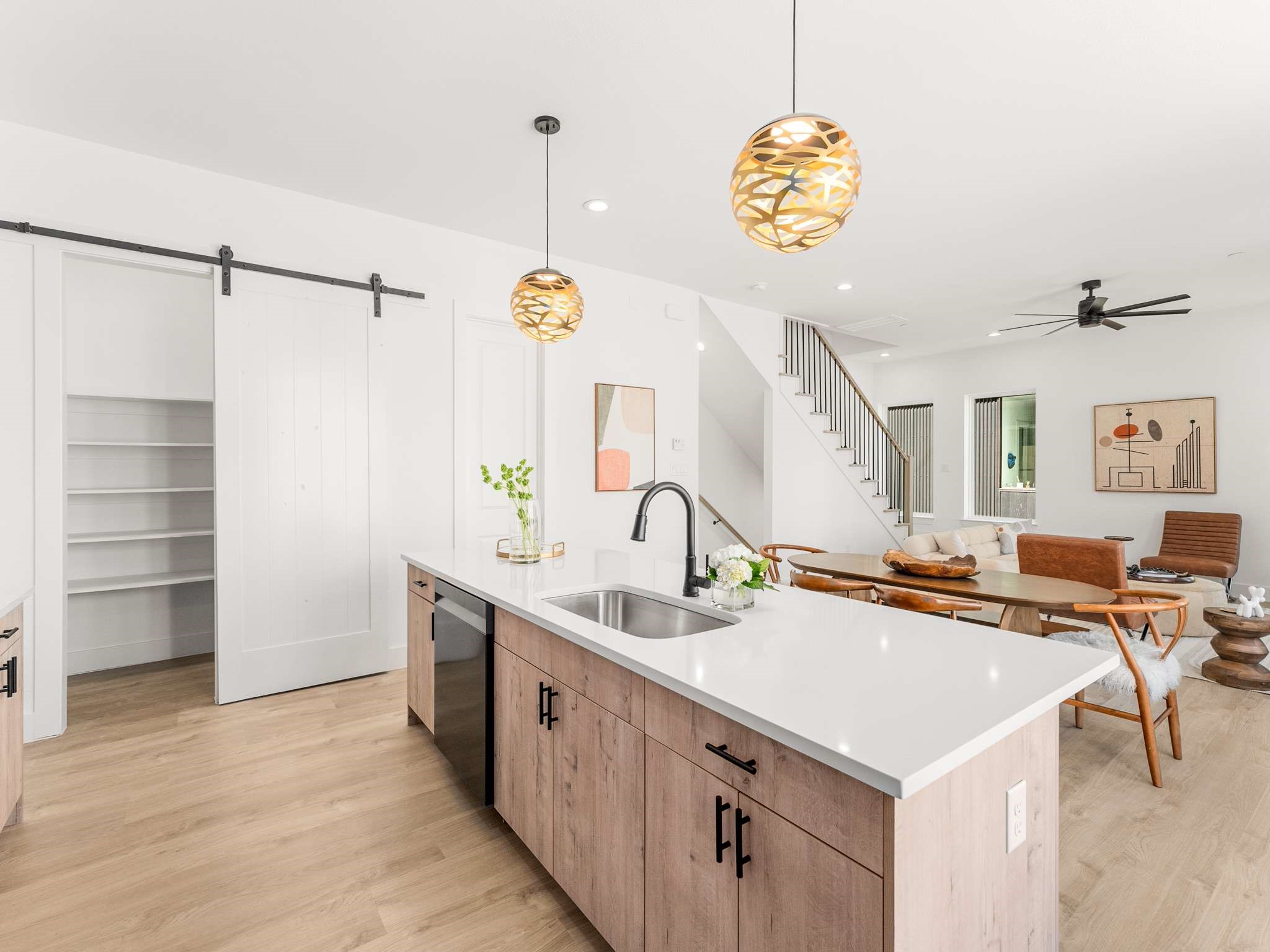 2015 N Prairie Avenue 202