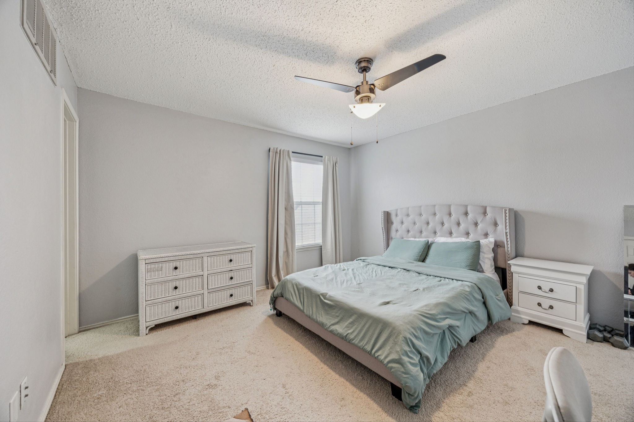 12660 Hillcrest Road 5203