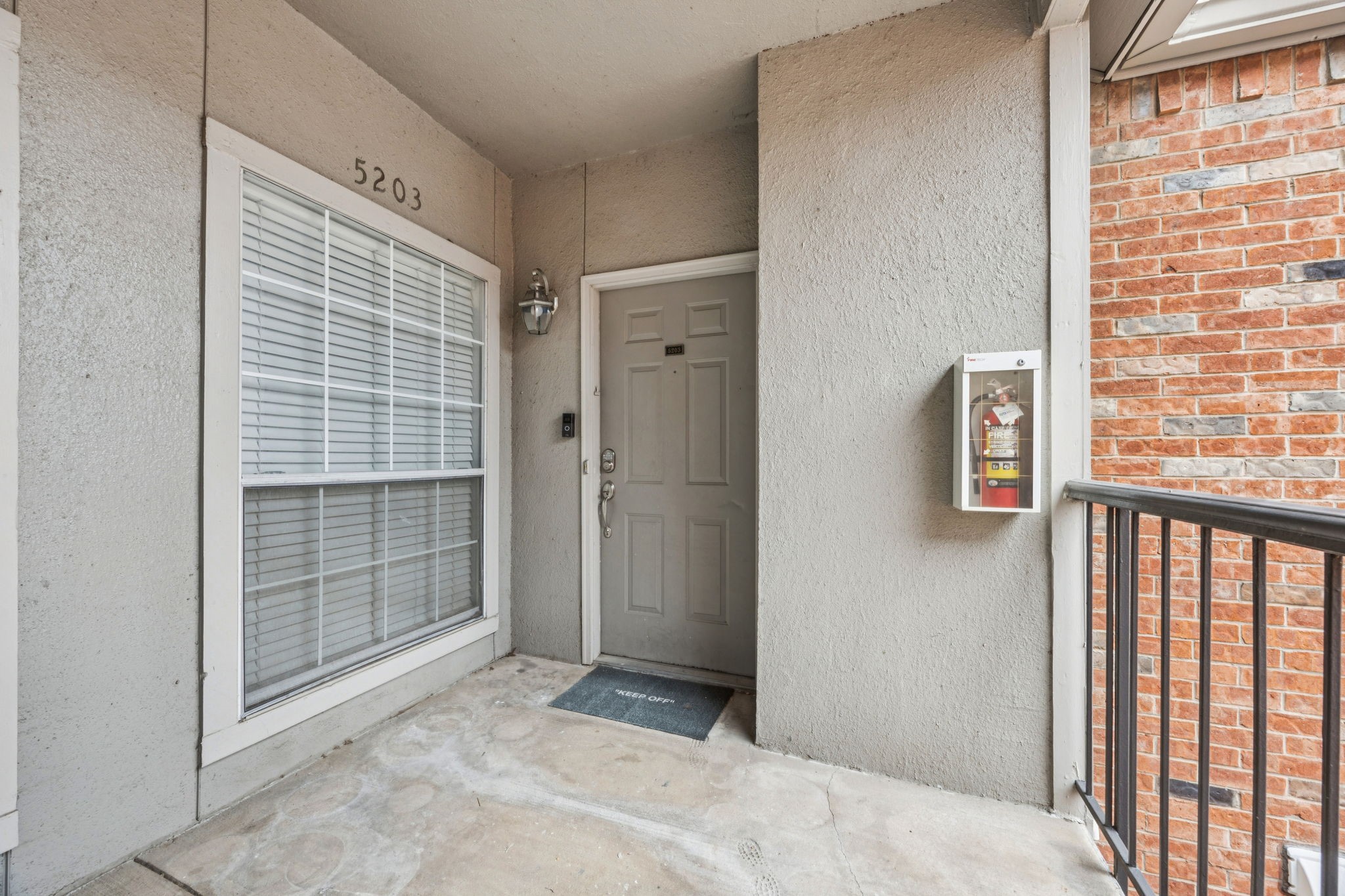 12660 Hillcrest Road 5203