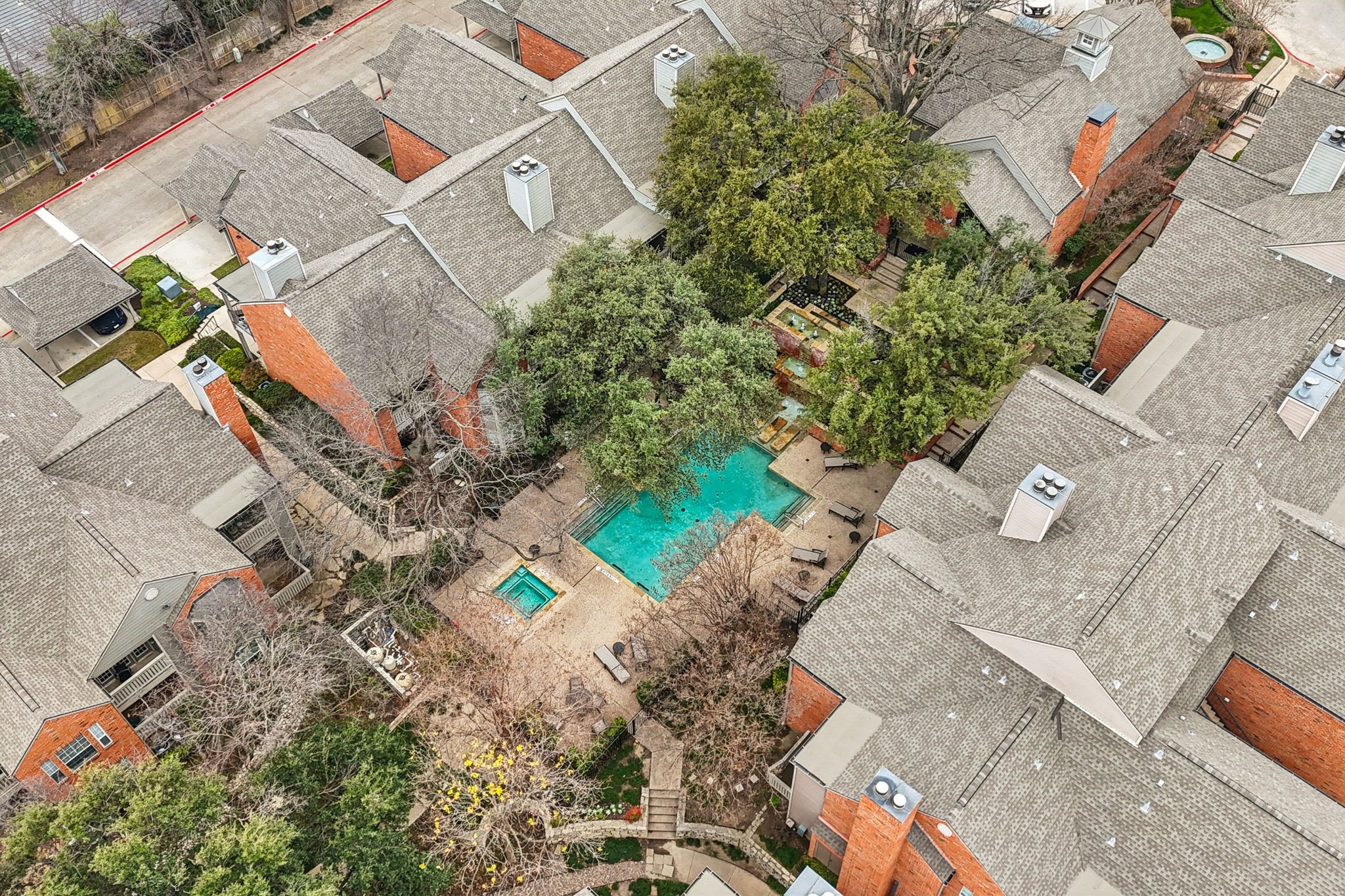 12660 Hillcrest Road 5203