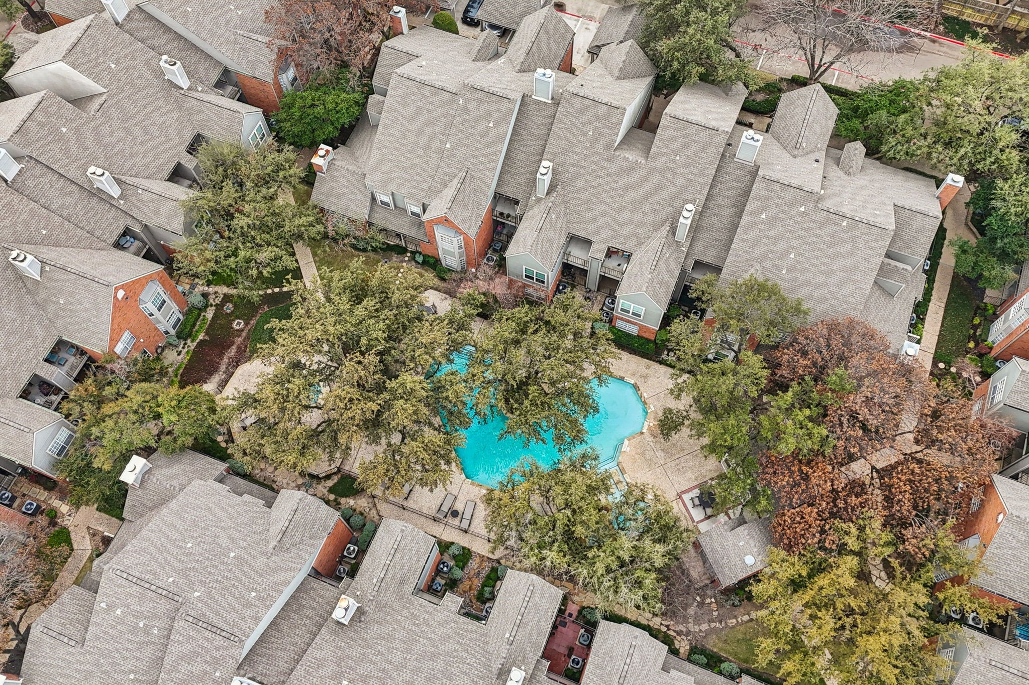 12660 Hillcrest Road 5203