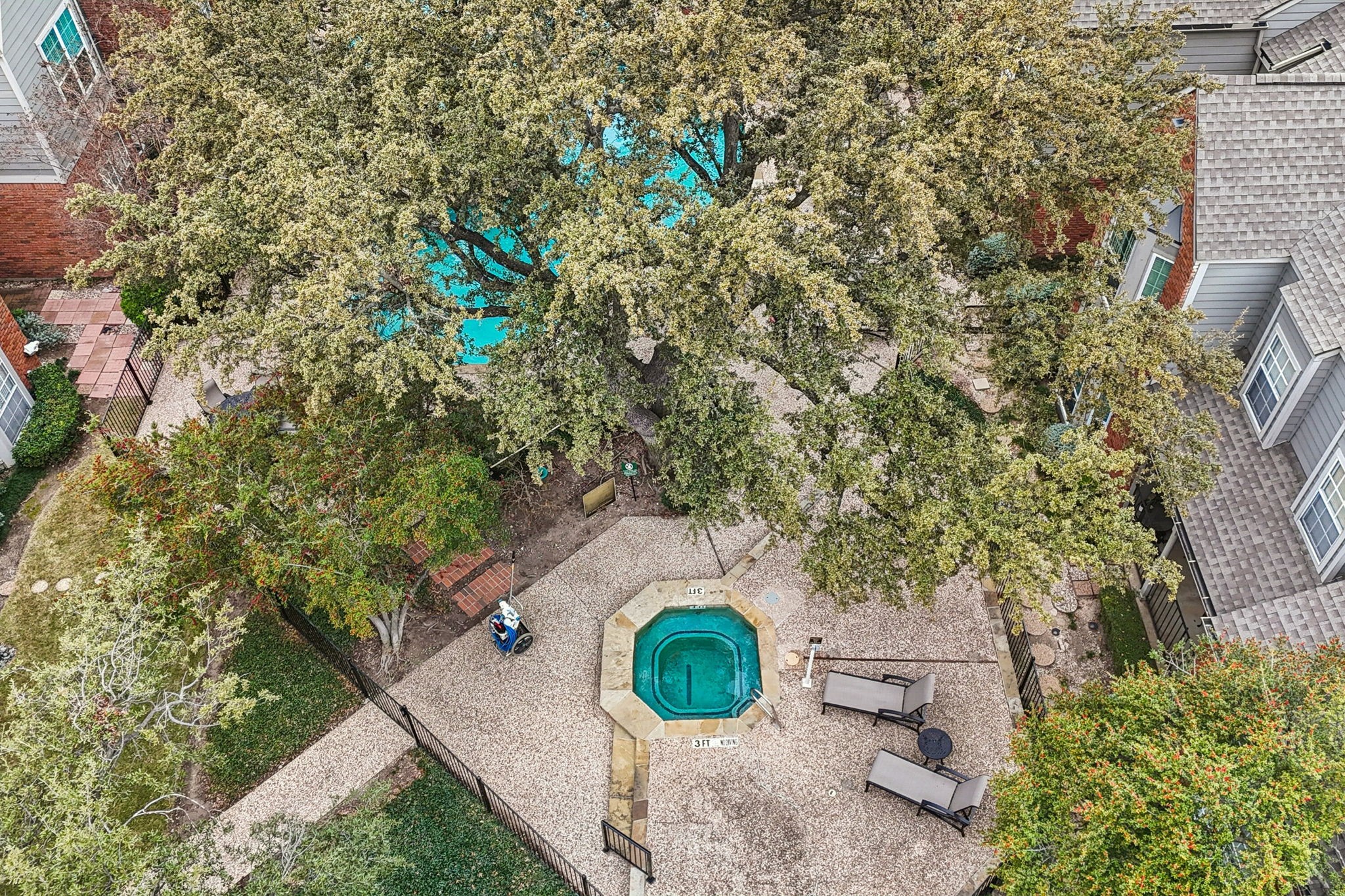 12660 Hillcrest Road 5203