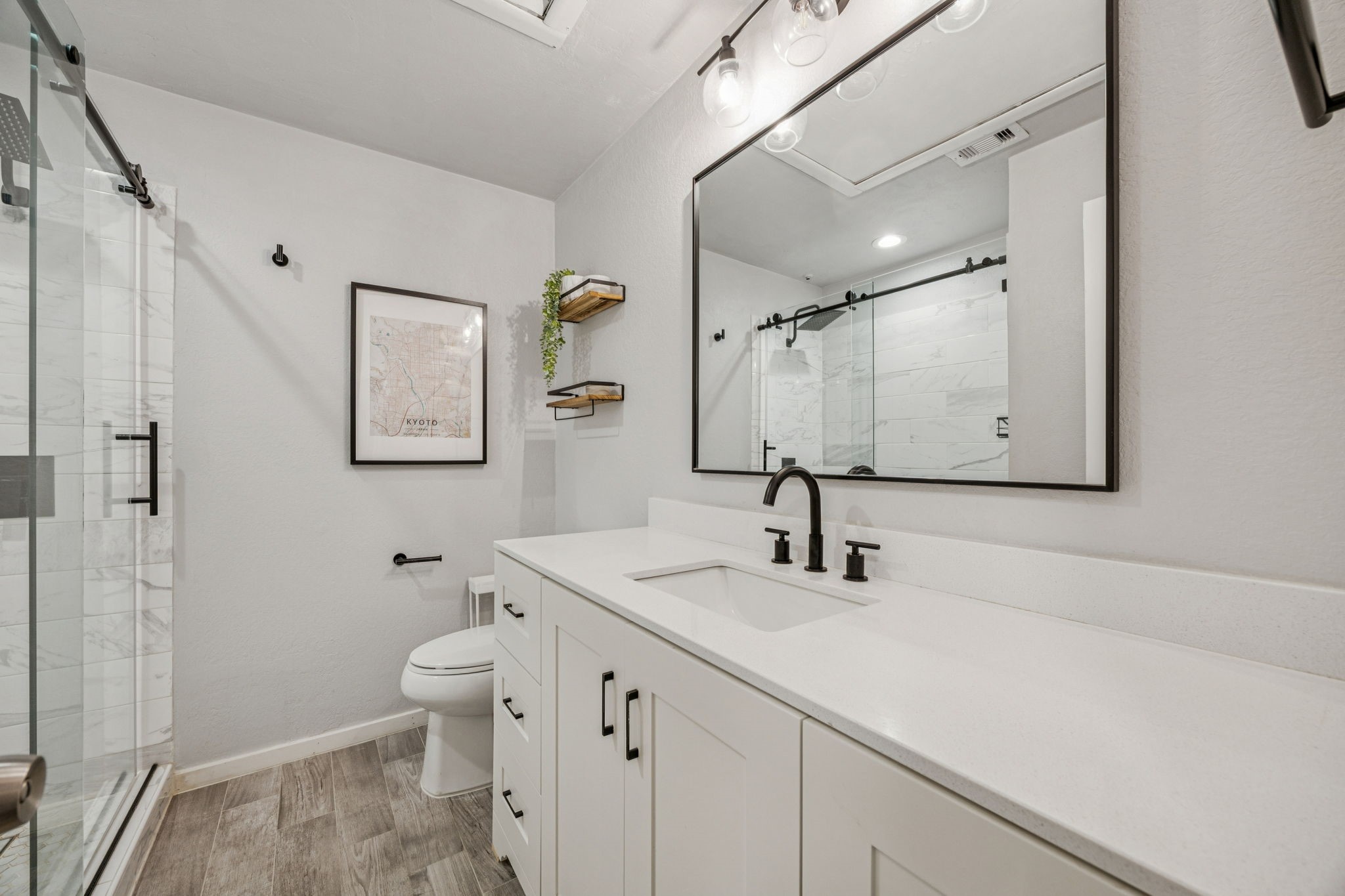 12660 Hillcrest Road 5203