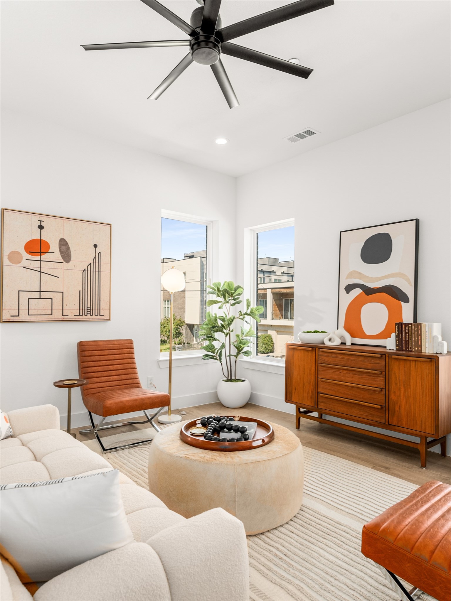 2015 N Prairie Avenue 102