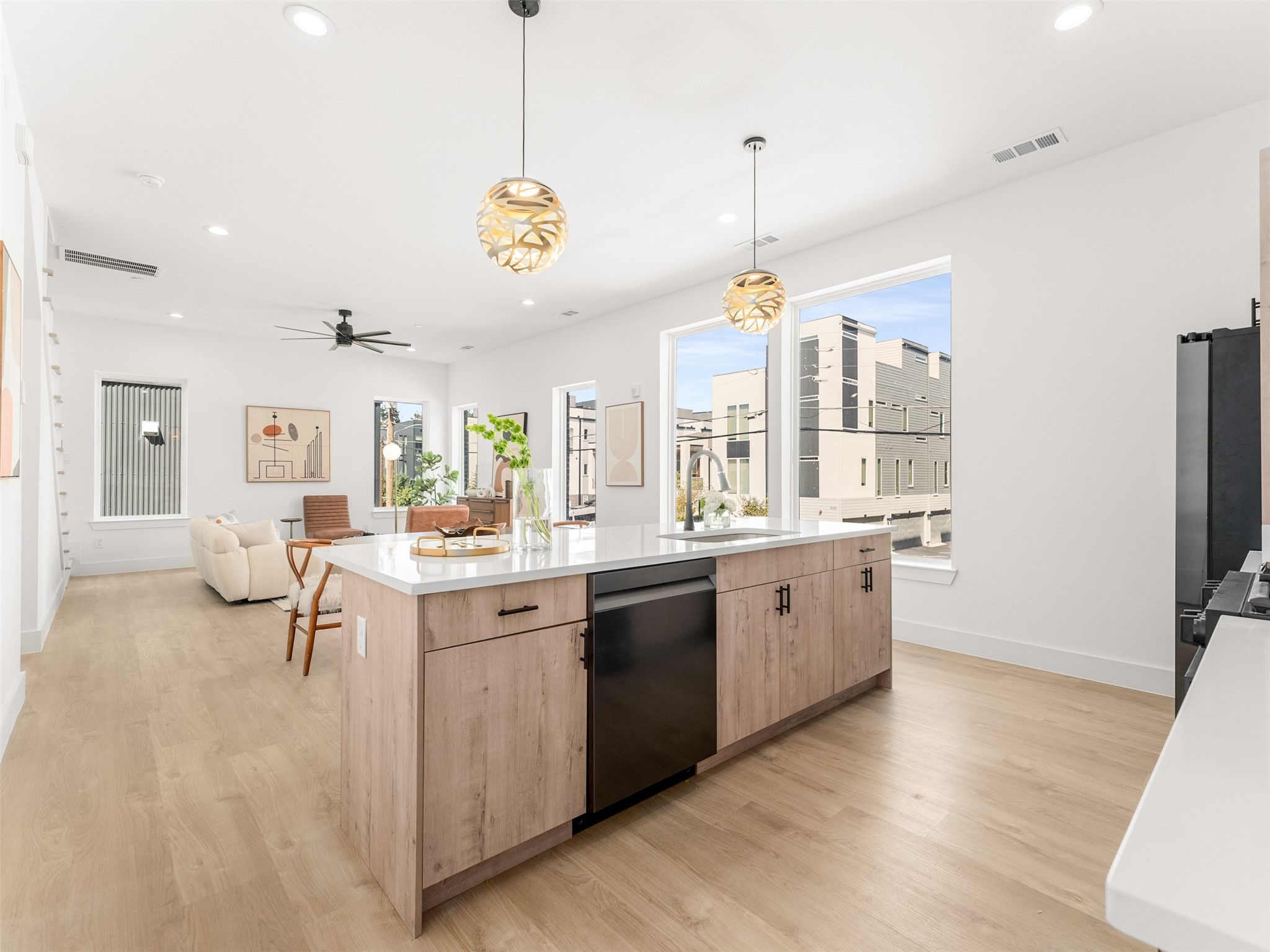 2015 N Prairie Avenue 107