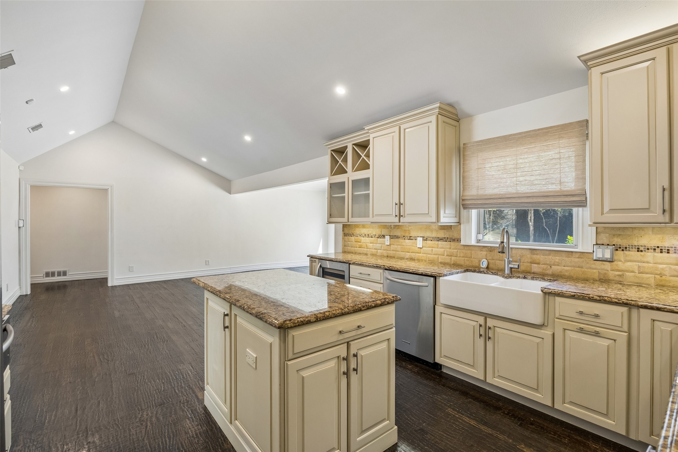 5610 Forest Lane