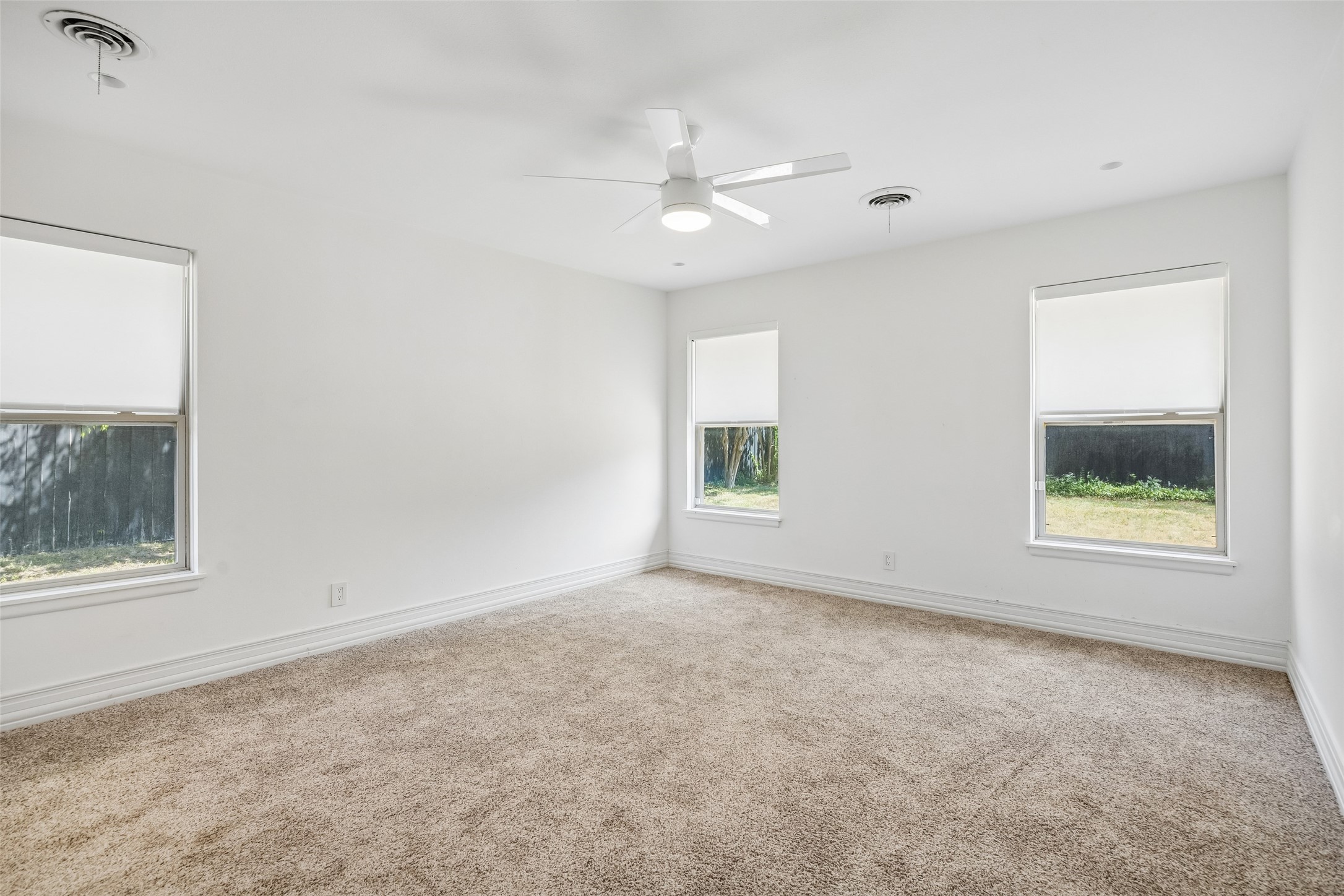 5610 Forest Lane