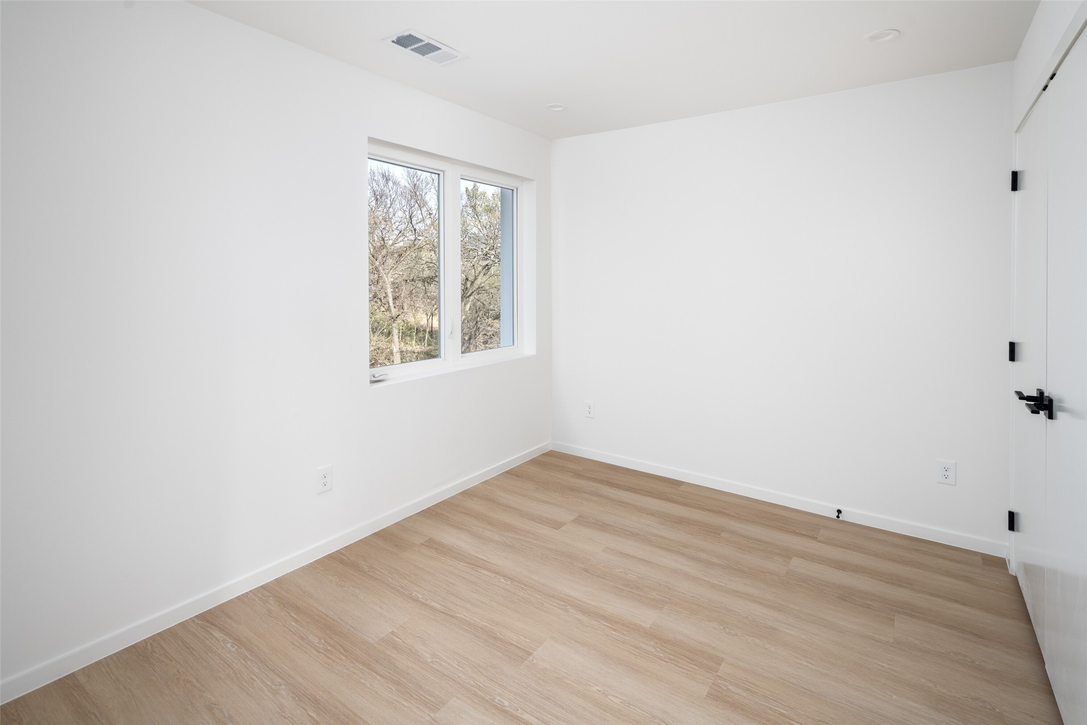 4811 Denton Drive 101