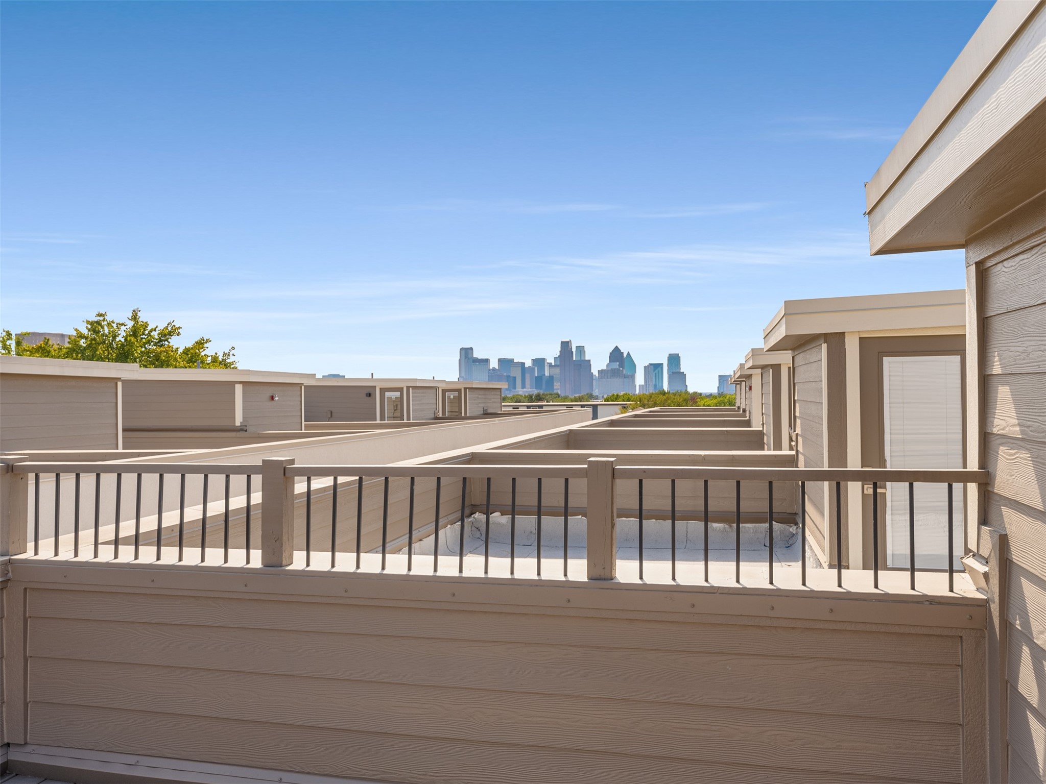 2015 N Prairie Avenue 103