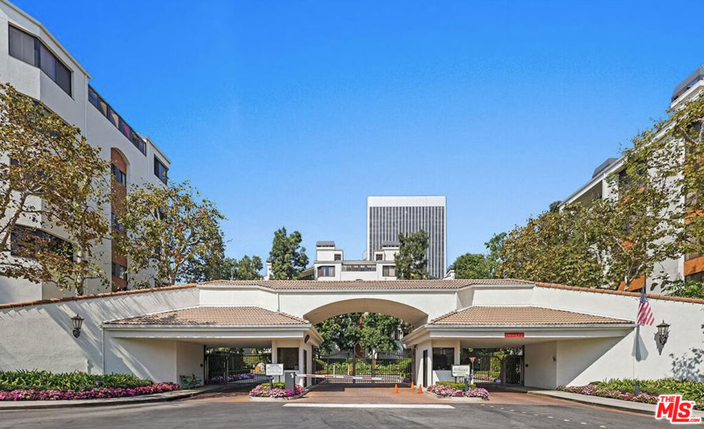 2132 Century Park Lane 409