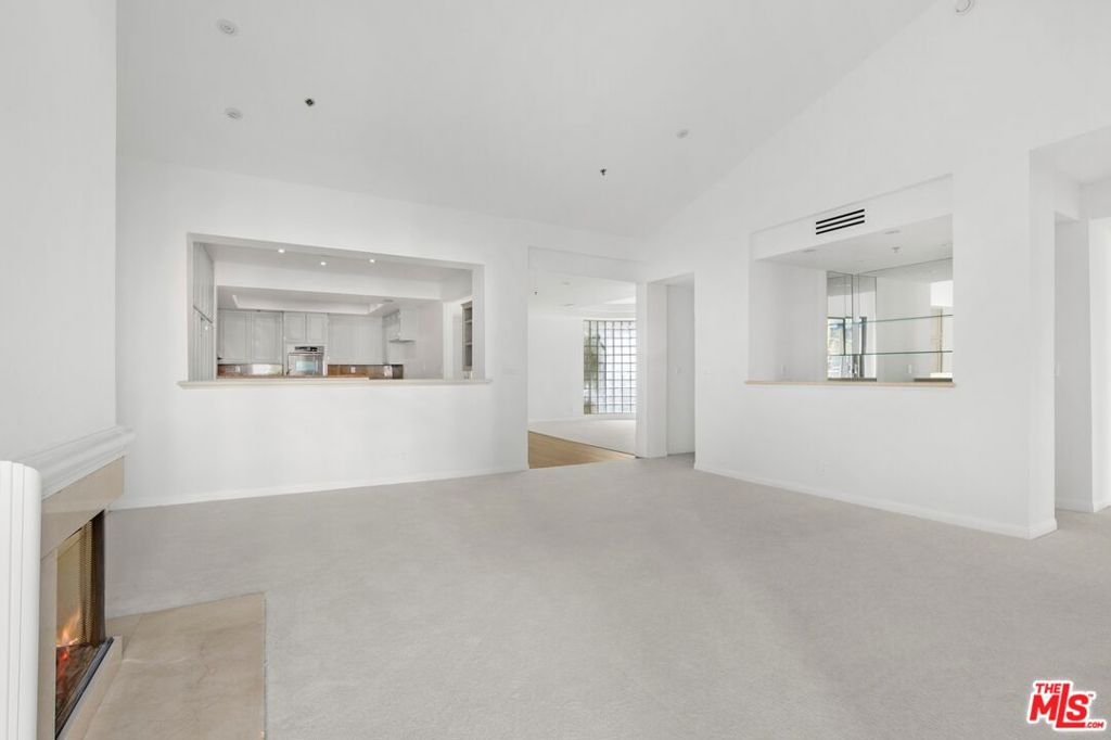 2132 Century Park Lane 409