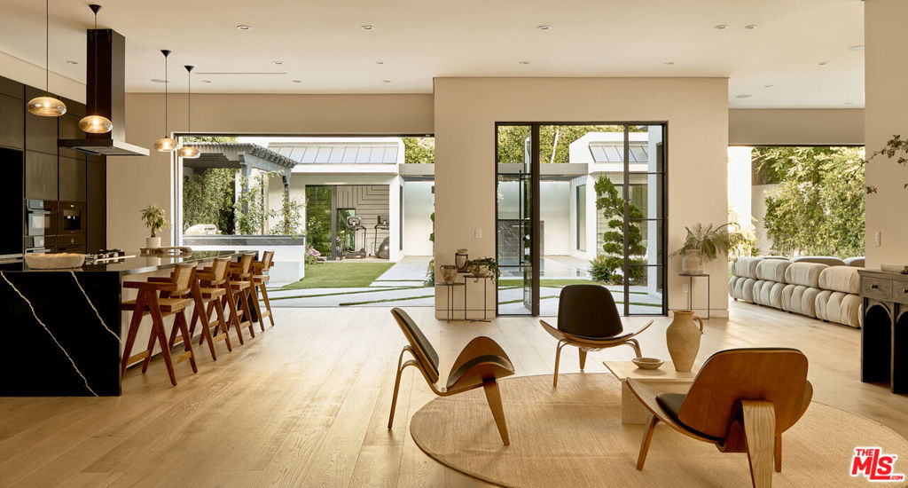 1024 N Orlando Avenue