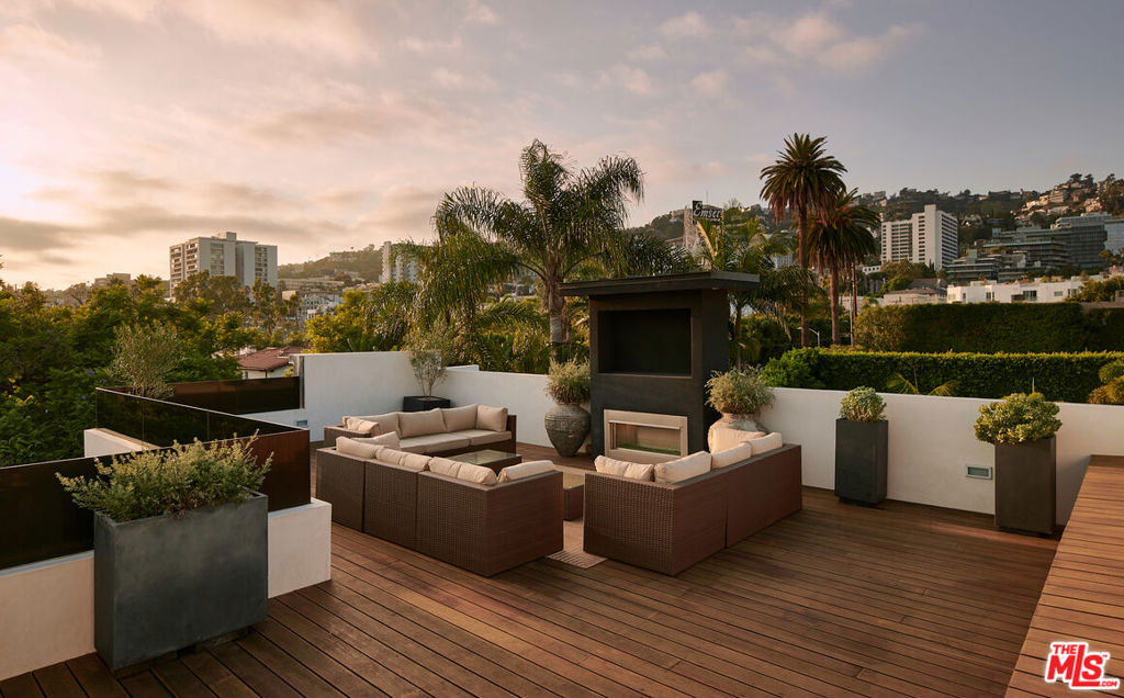 1024 N Orlando Avenue