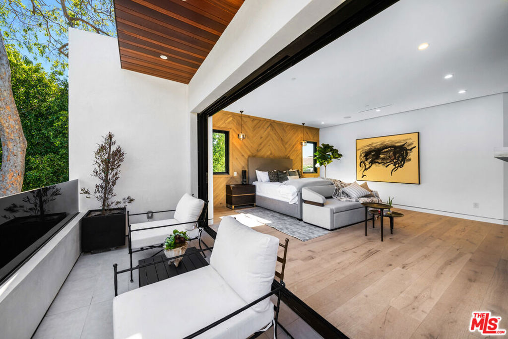 1024 N Orlando Avenue