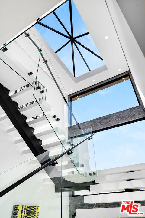 1024 N Orlando Avenue