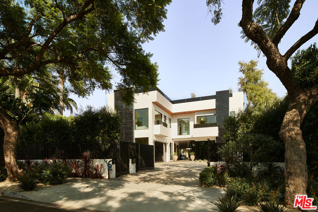 1024 N Orlando Avenue