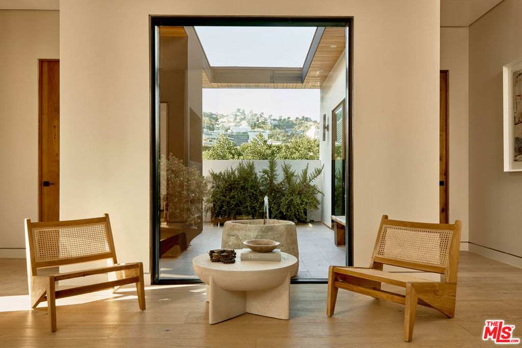 1024 N Orlando Avenue