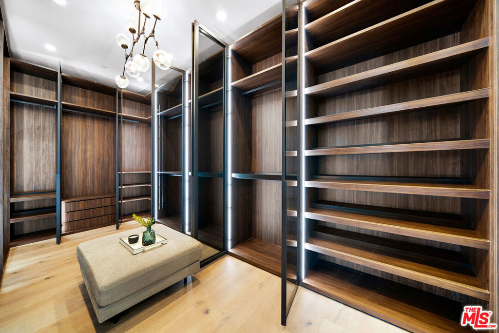 1024 N Orlando Avenue