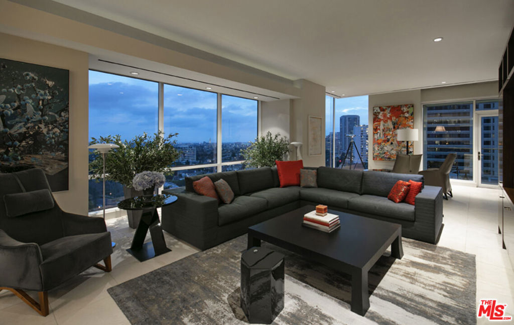 1200 Club View Drive 14S