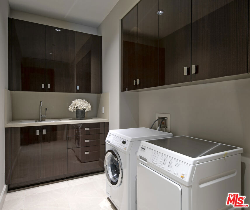 1200 Club View Drive 14S