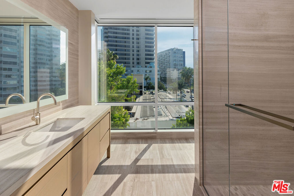 1200 Club View Drive 6N