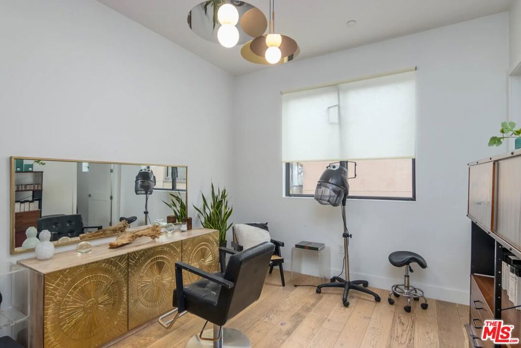 4322 Gentry Avenue 103