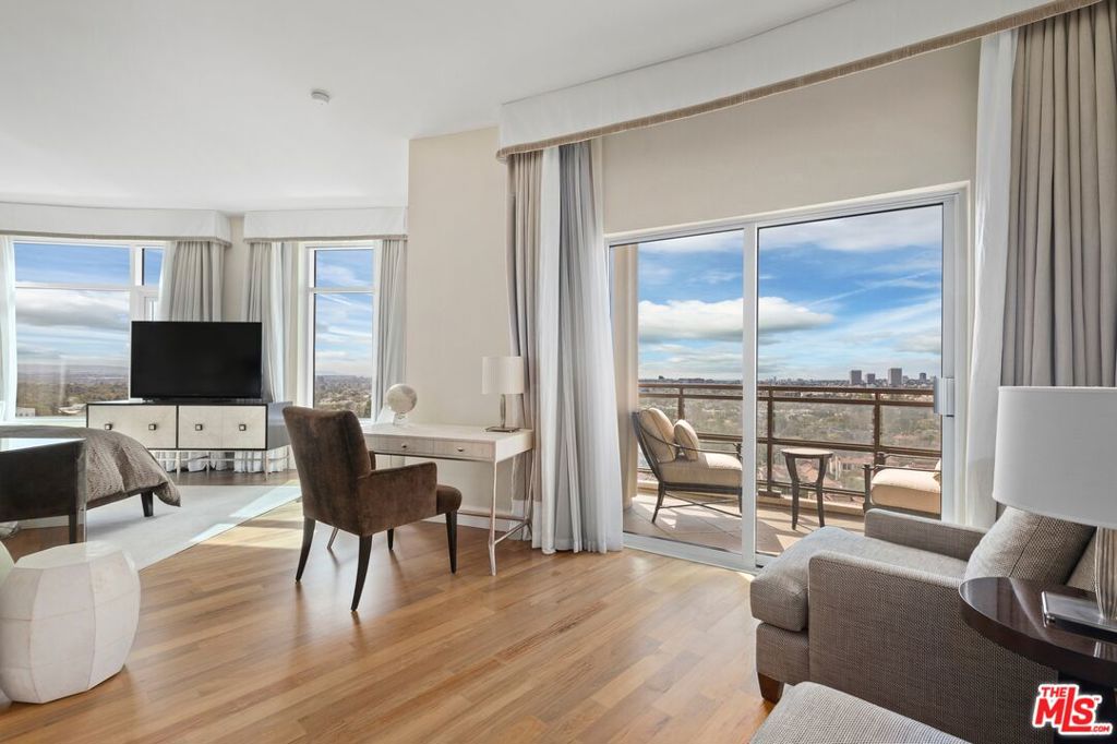 1 W Century Drive 10A