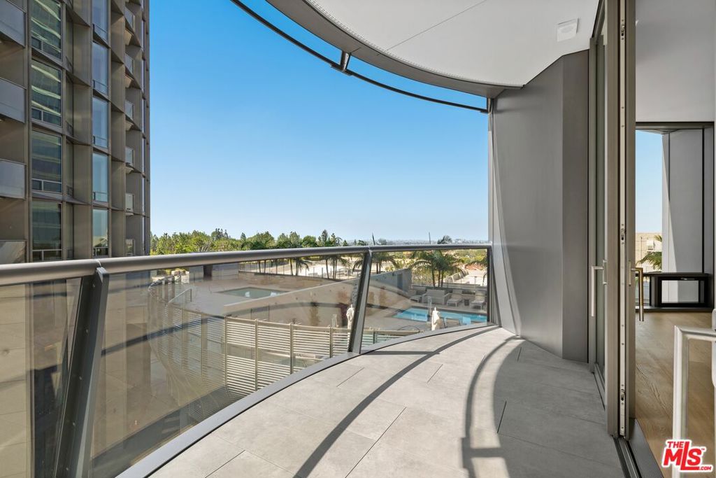 211 Elm Court 3B